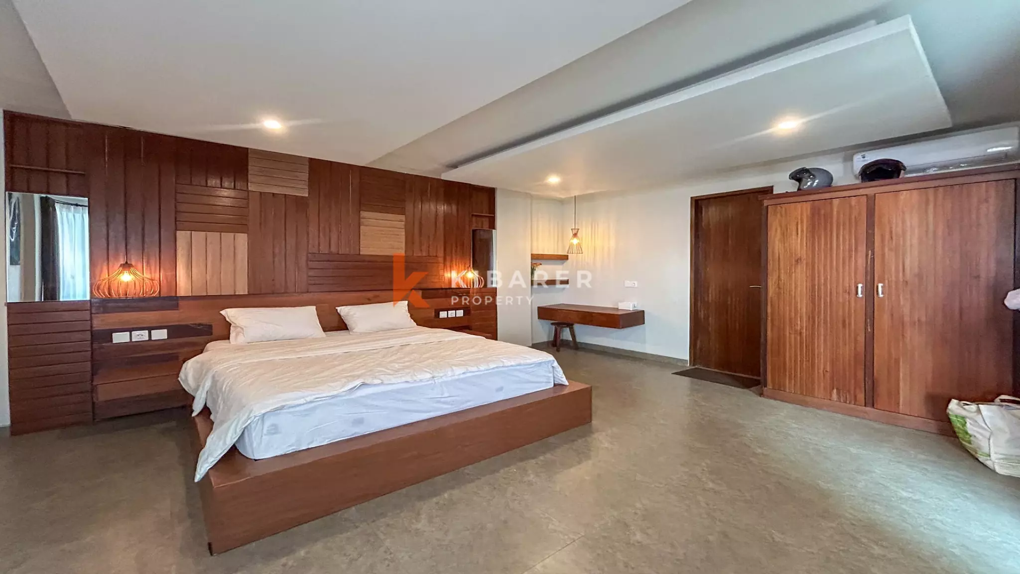 Superbe villa de quatre chambres avec piscine sur le toit et vue panoramique à Uluwatu