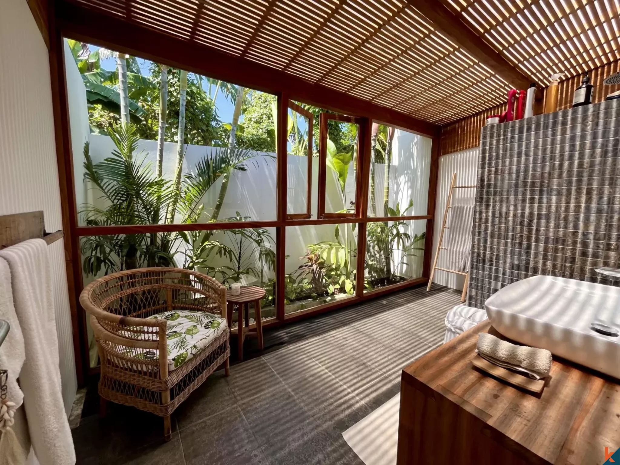 Modern Joglo Style Leasehold Four Bedroom Property in Batu Belig