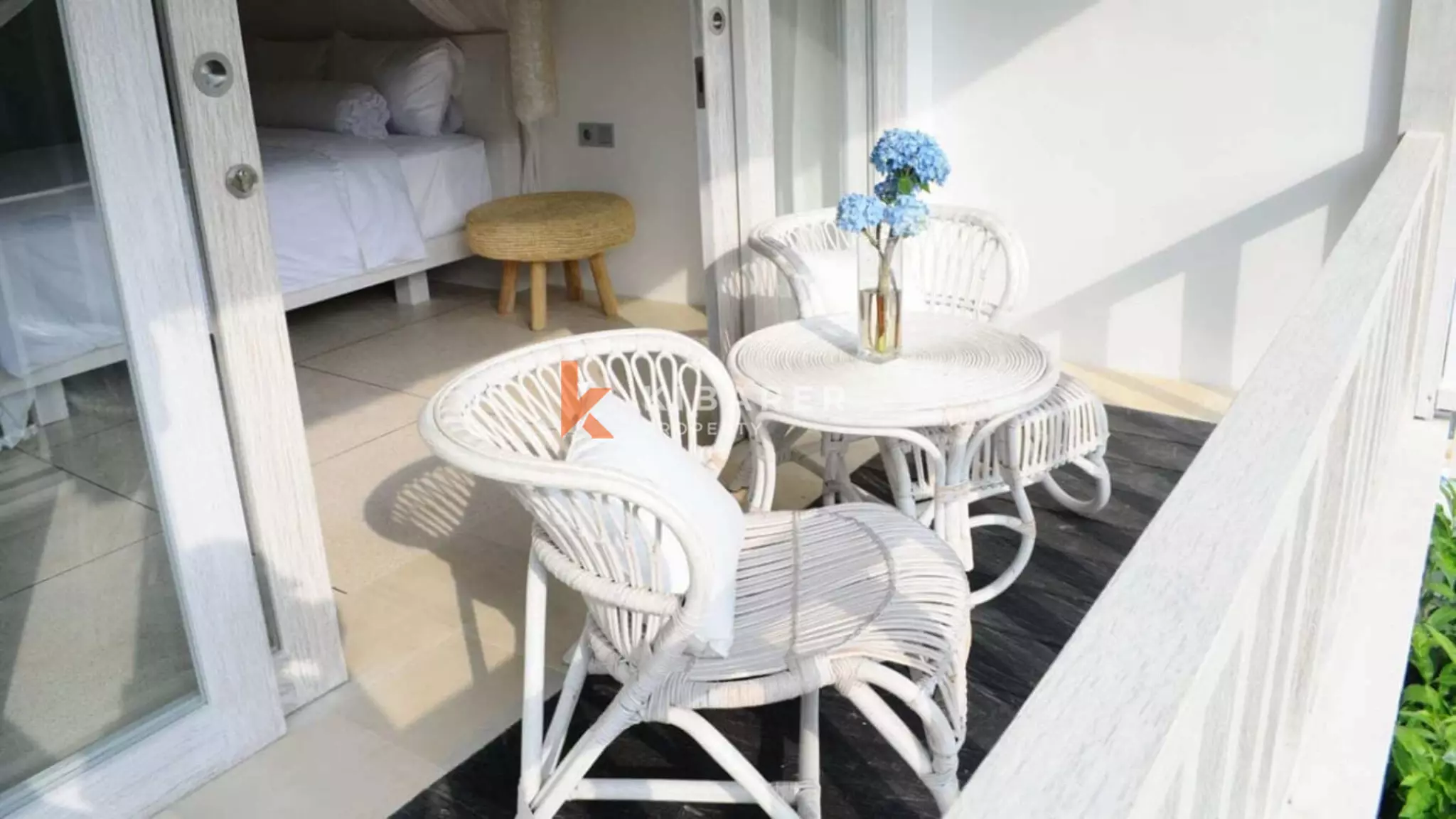 Romantic One Bedroom Nature Hideaway with Infinity Pool Nestled in Ubud