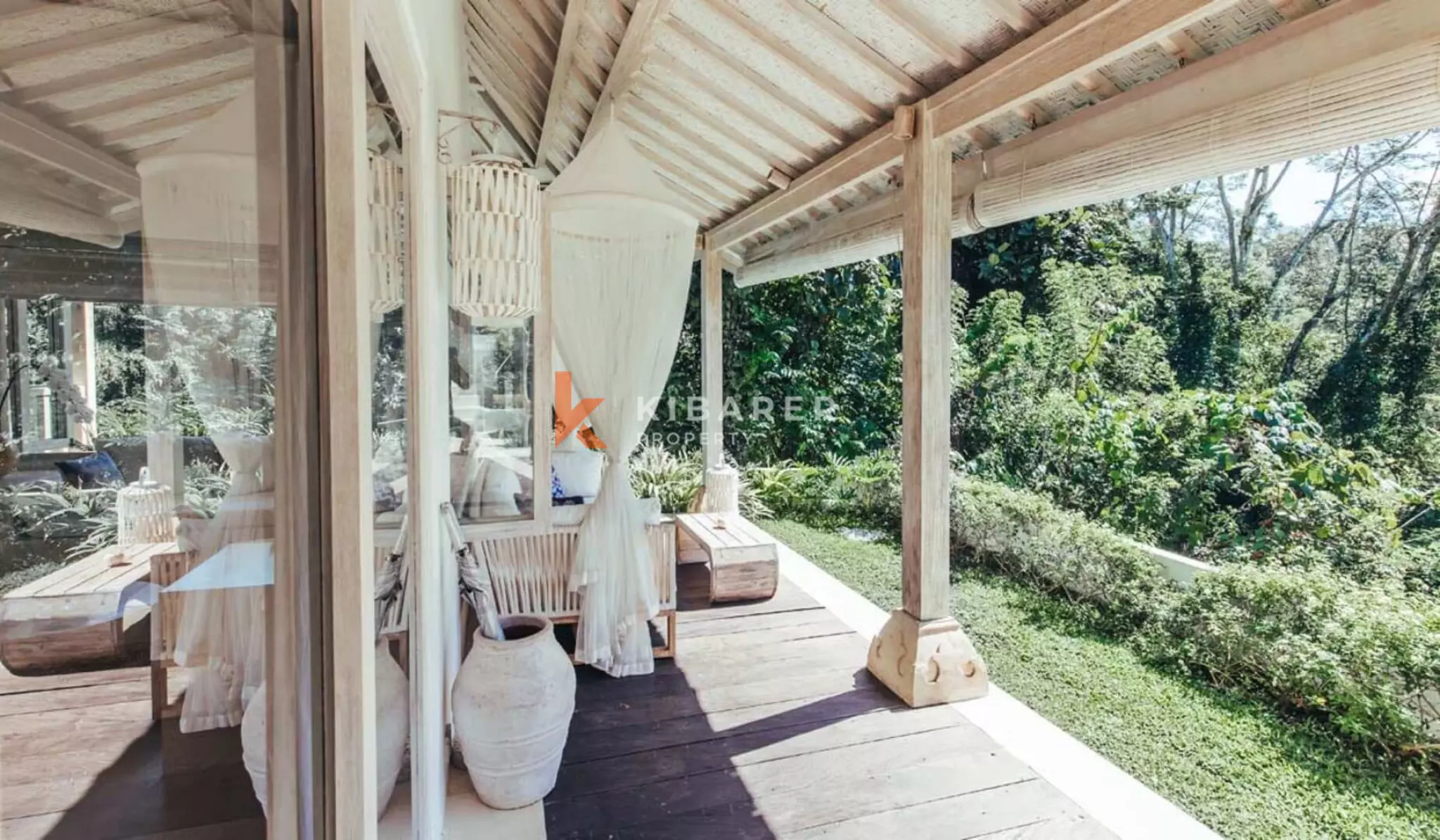 Romantic One Bedroom Nature Hideaway with Infinity Pool Nestled in Ubud