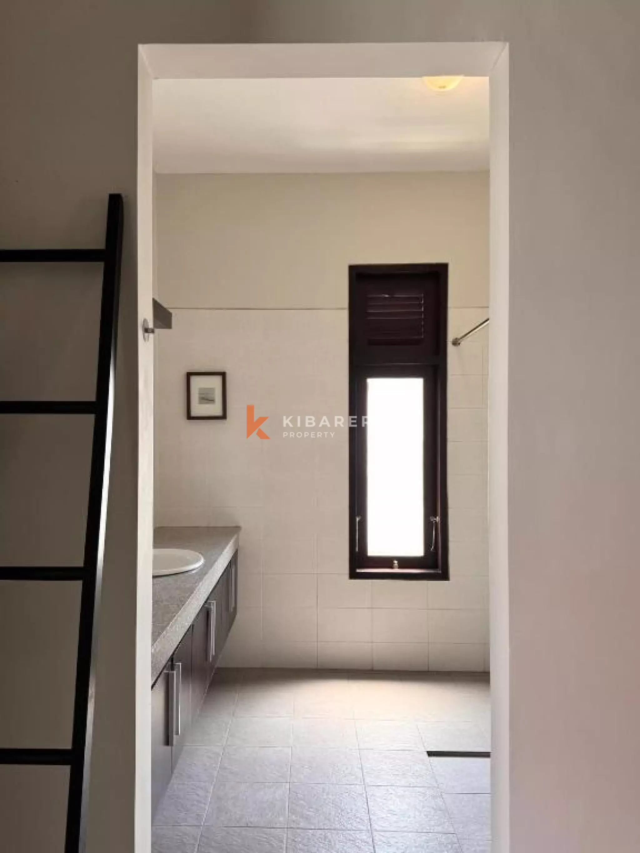 Lovely Two-Bedroom Villa with Enclosed Living in Umalas