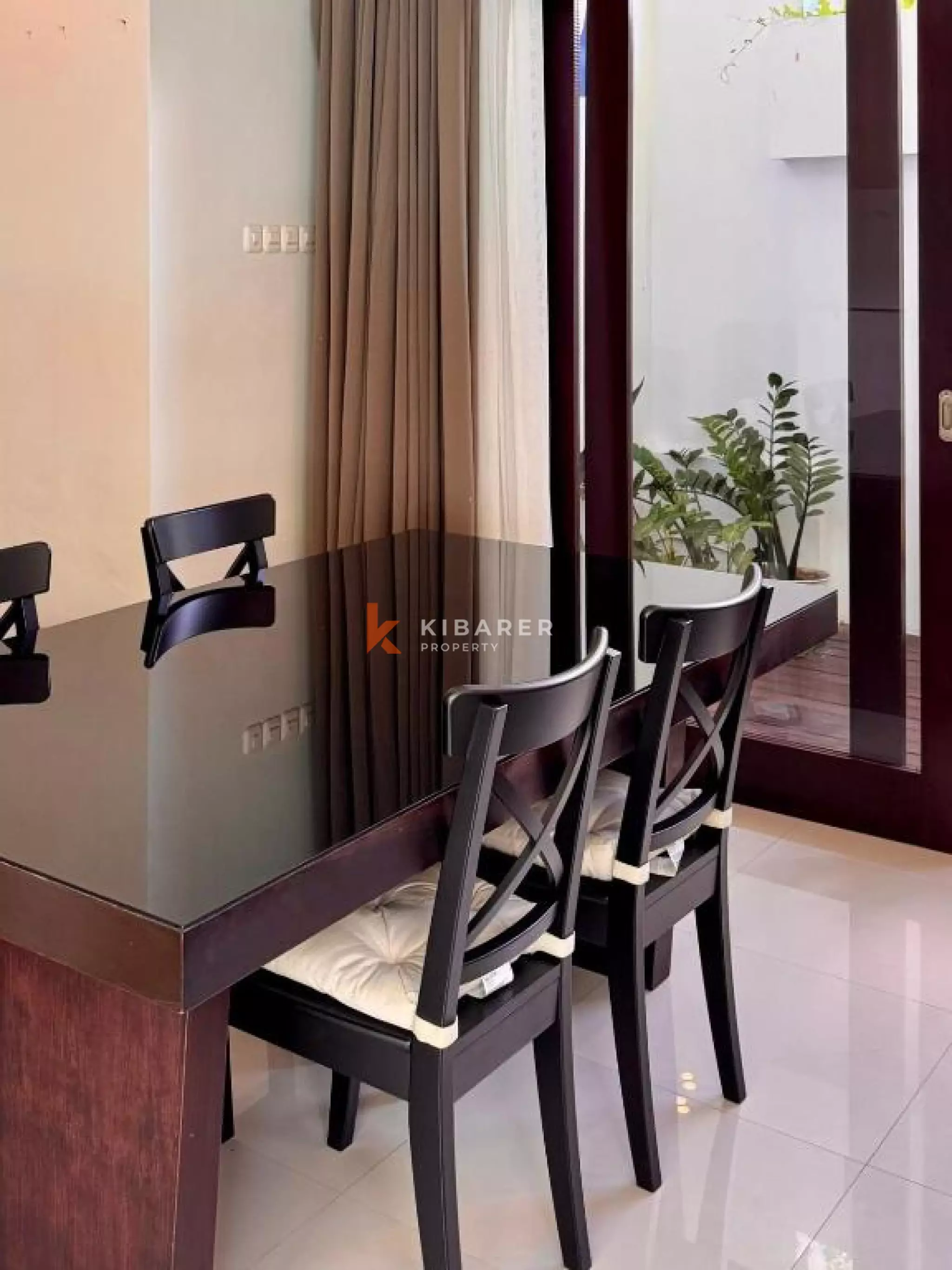 Lovely Two-Bedroom Villa with Enclosed Living in Umalas