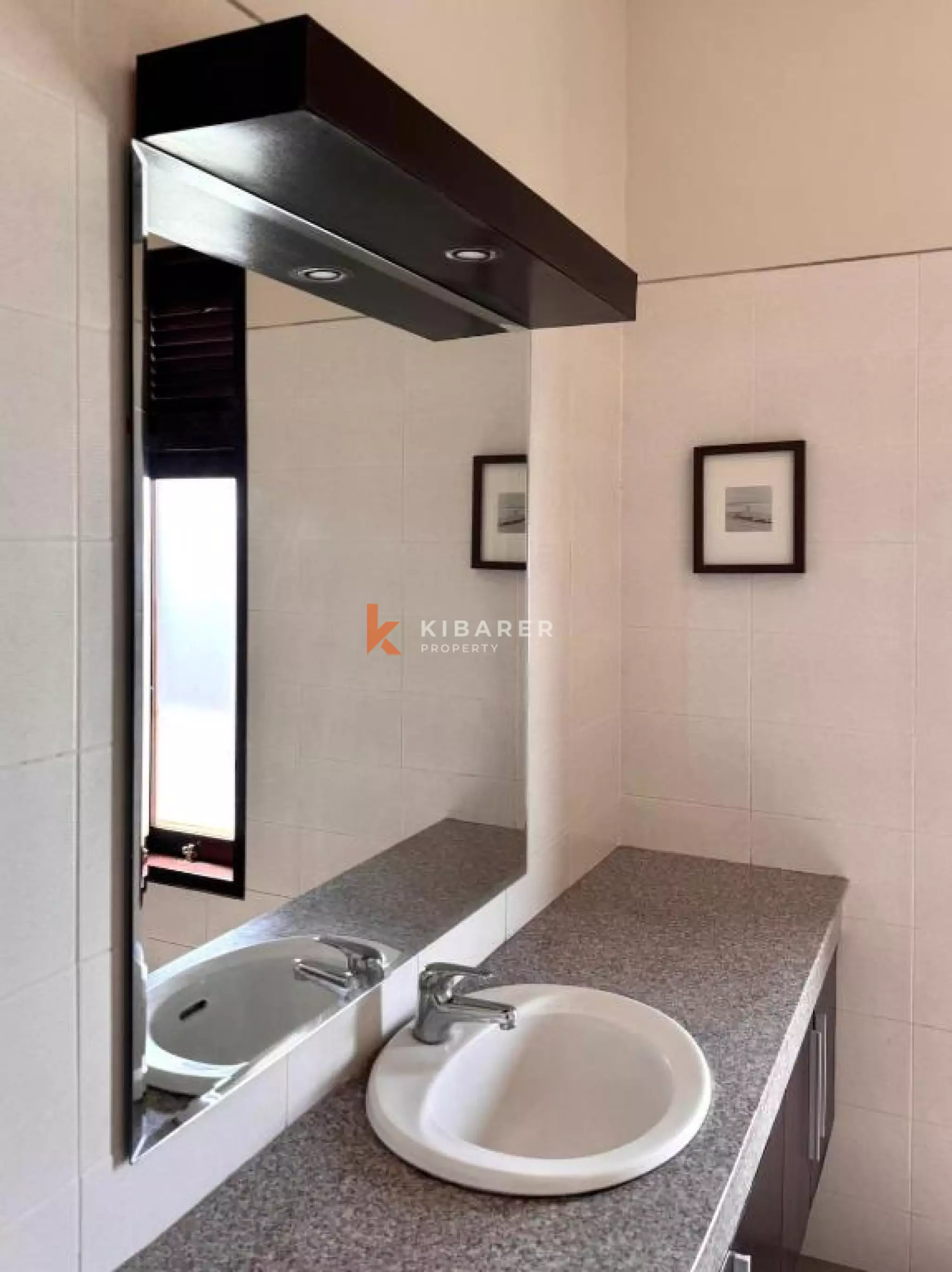 Lovely Two-Bedroom Villa with Enclosed Living in Umalas