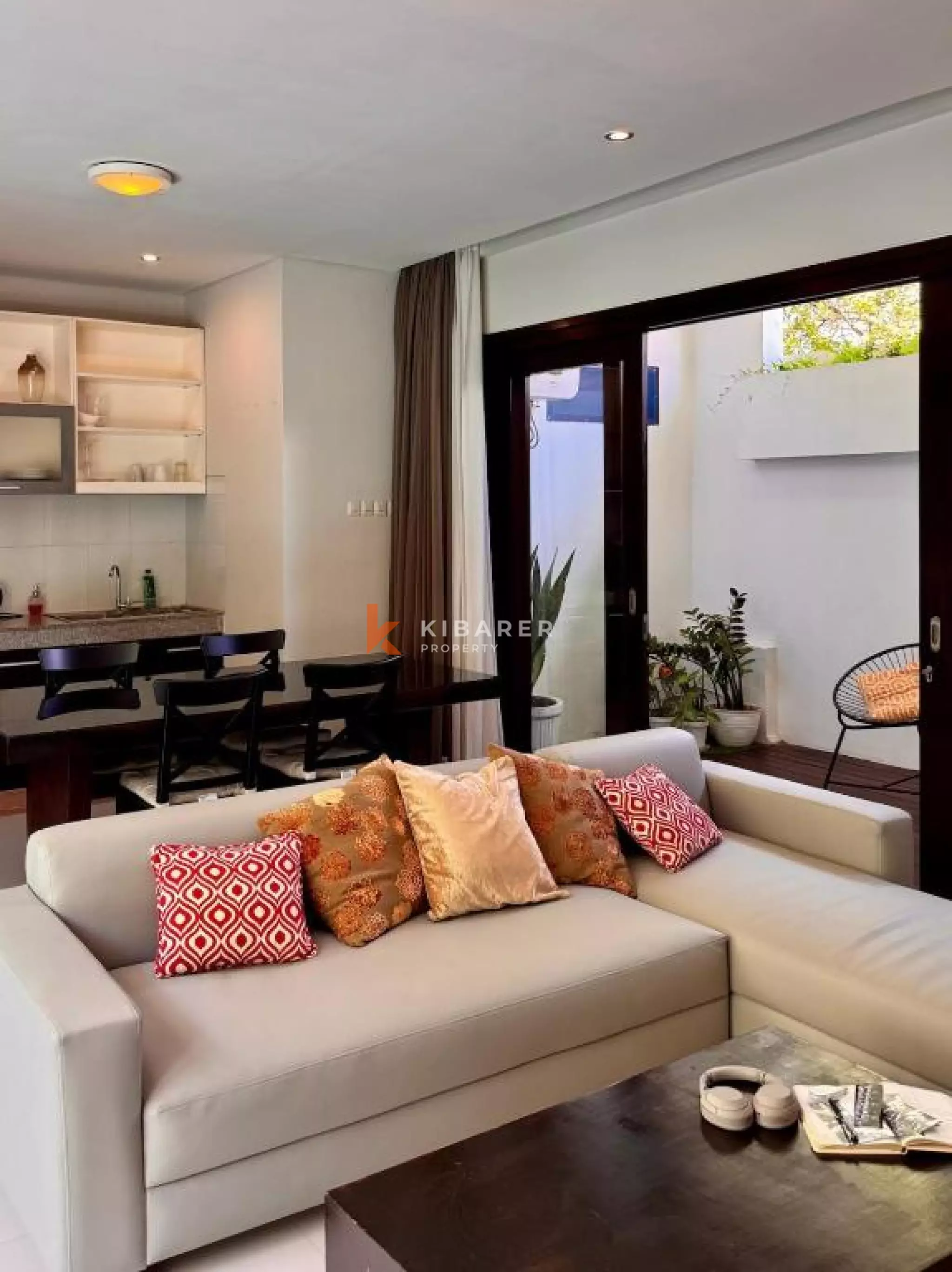 Lovely Two-Bedroom Villa with Enclosed Living in Umalas