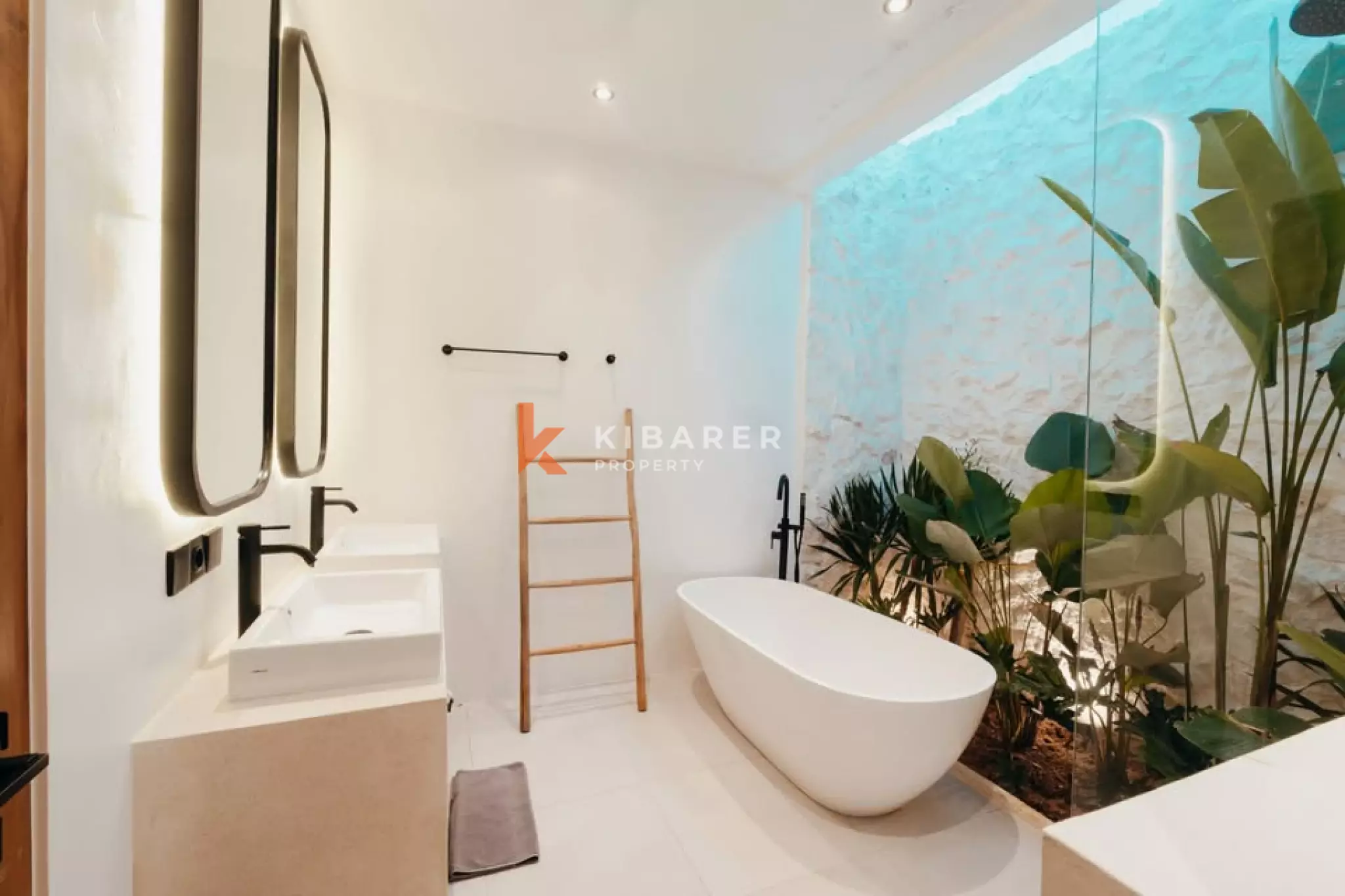 Brand New Modern Lux Three Bedroom Villa in Umalas