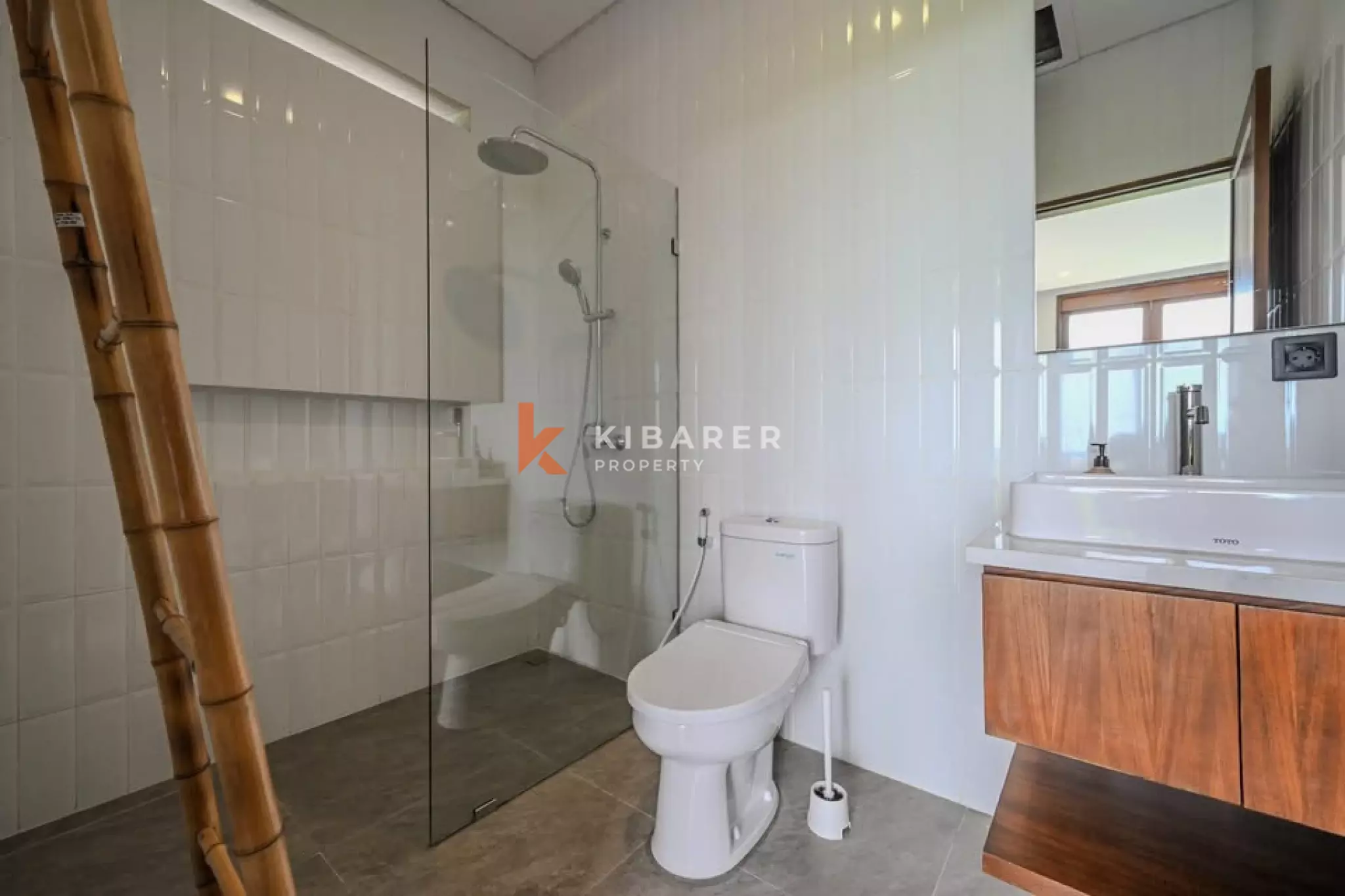 Modern Beachside Two Bedroom Villa with Private Pool and Paddy Views Kedungu