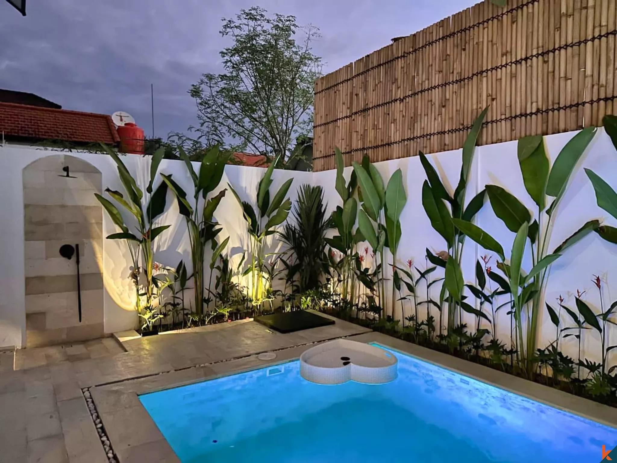 Villa modern hak milik dengan smart system untuk dijual di Jimbaran