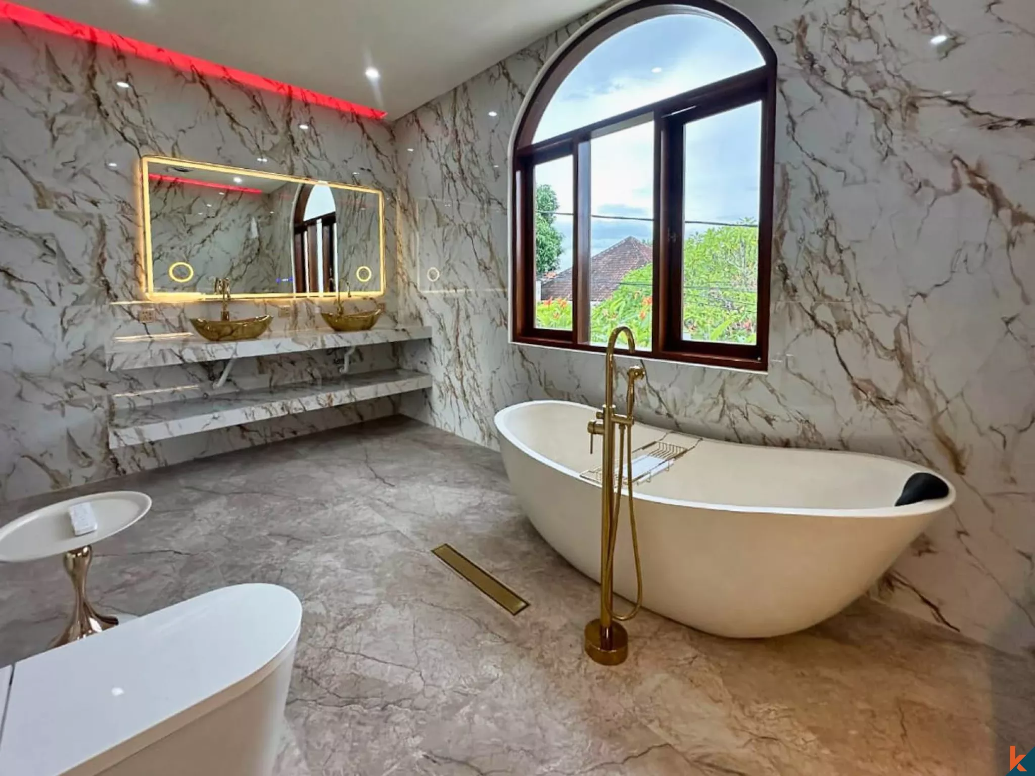 Villa modern hak milik dengan smart system untuk dijual di Jimbaran