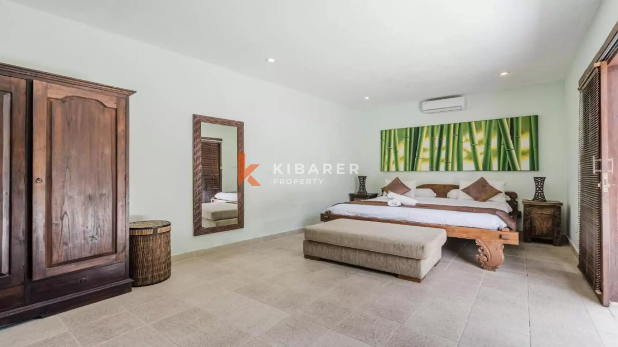 Spacious Four-Bedroom Private Villa with Pool in Seminyak