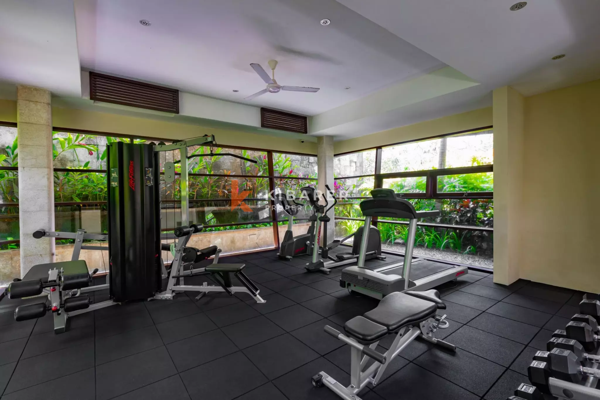 Where the Ocean Meets the Sky - A Six Bedroom Hilltop Villa in Kutuh