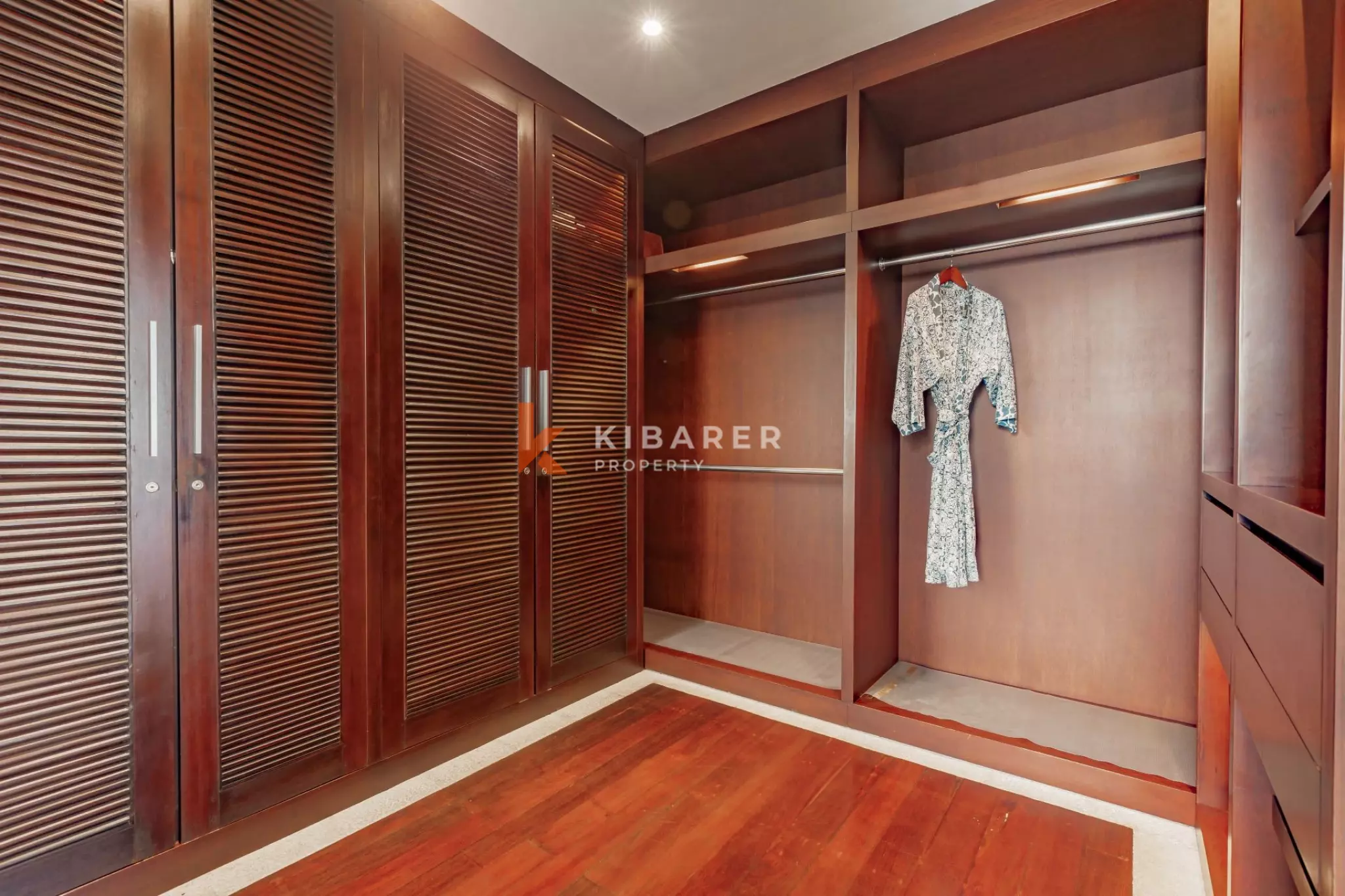 Where the Ocean Meets the Sky - A Six Bedroom Hilltop Villa in Kutuh