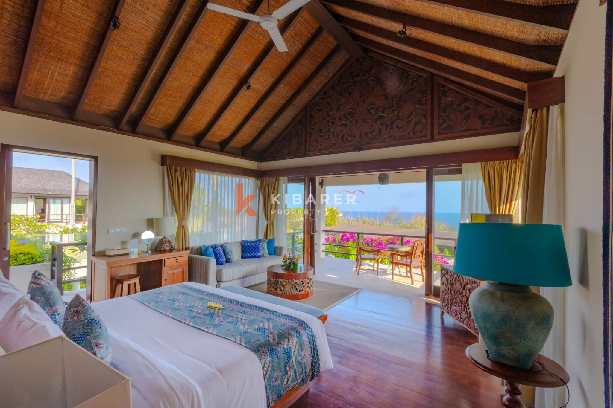 Where the Ocean Meets the Sky - A Six Bedroom Hilltop Villa in Kutuh