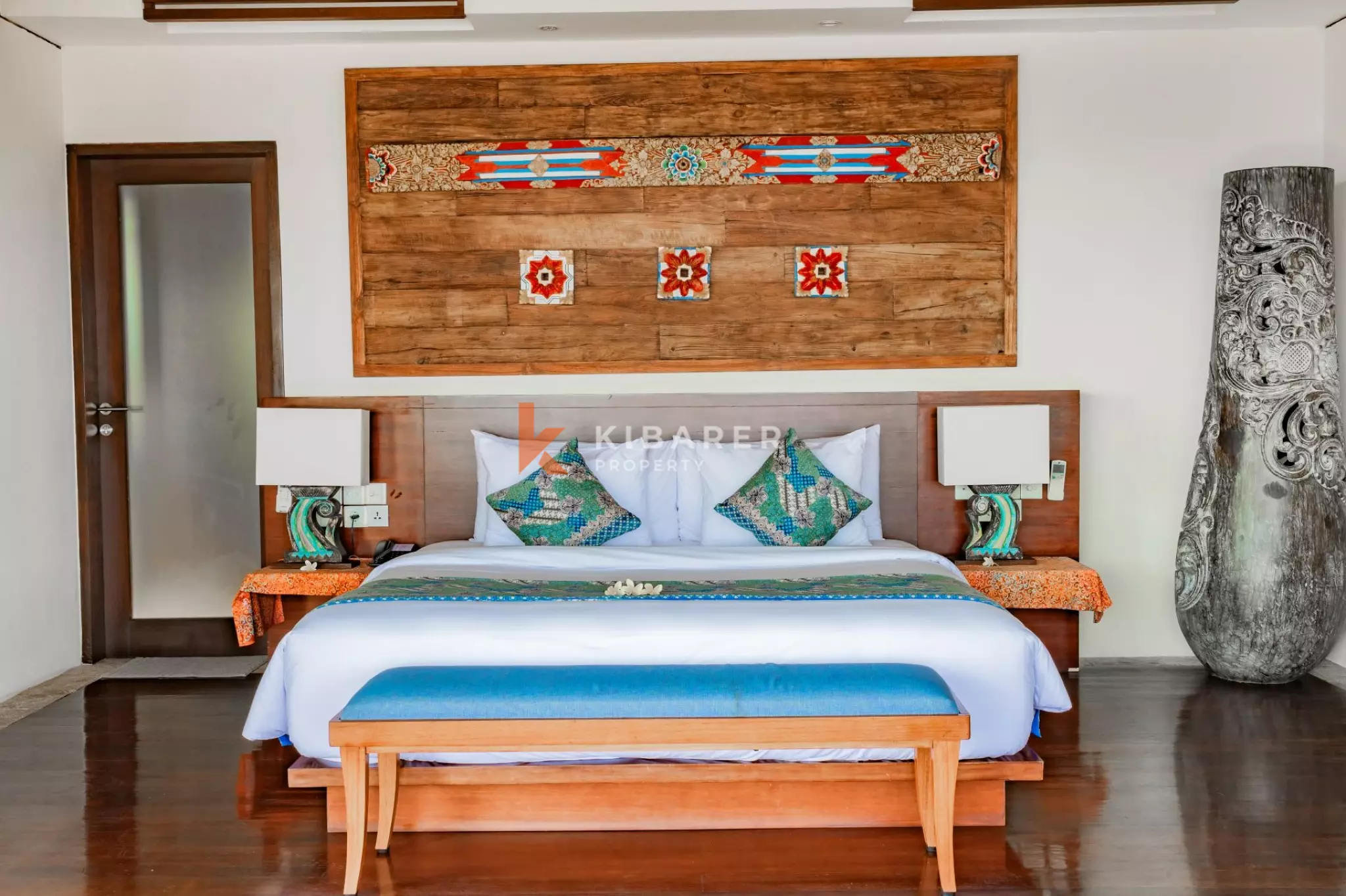 Where the Ocean Meets the Sky - A Six Bedroom Hilltop Villa in Kutuh