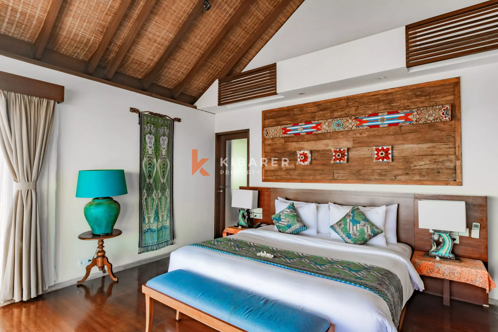 Where the Ocean Meets the Sky - A Six Bedroom Hilltop Villa in Kutuh