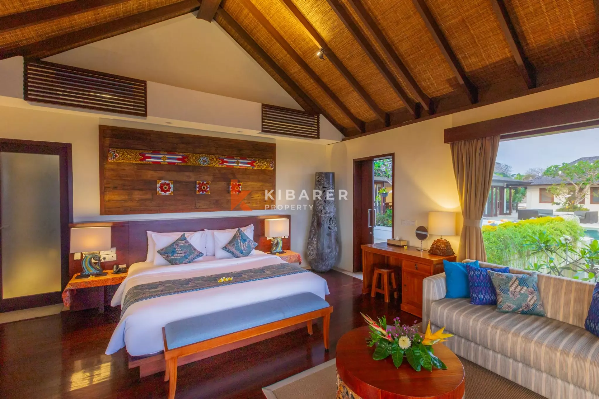 Where the Ocean Meets the Sky - A Six Bedroom Hilltop Villa in Kutuh