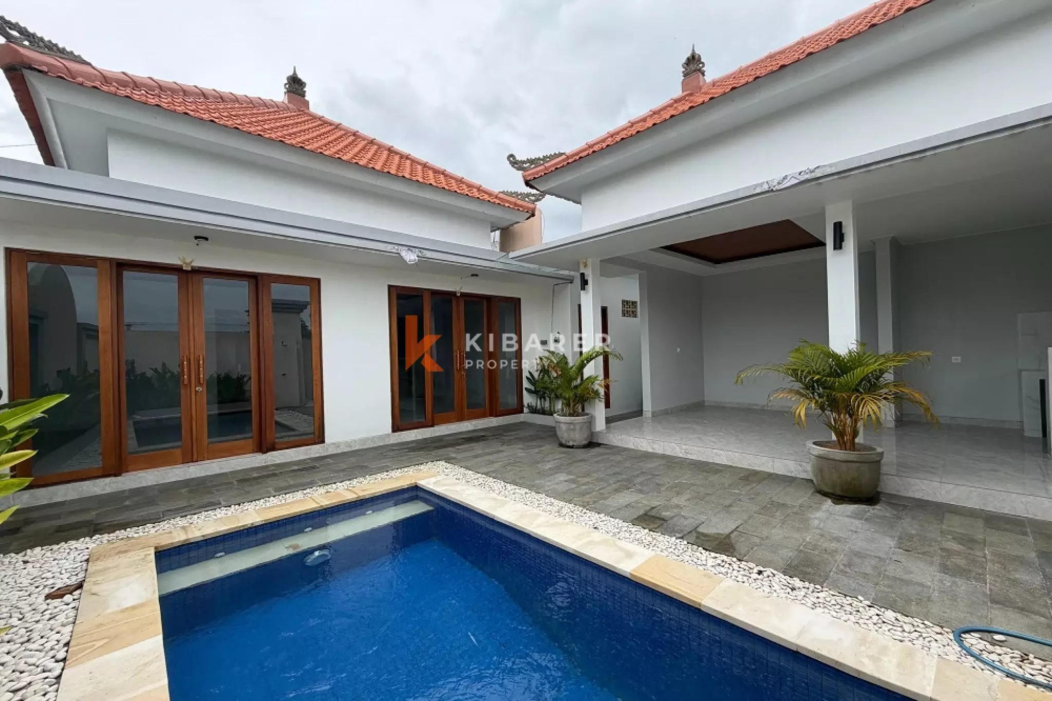 Simple Balinese Two-Bedrooms Open Living Between Berawa-Canggu