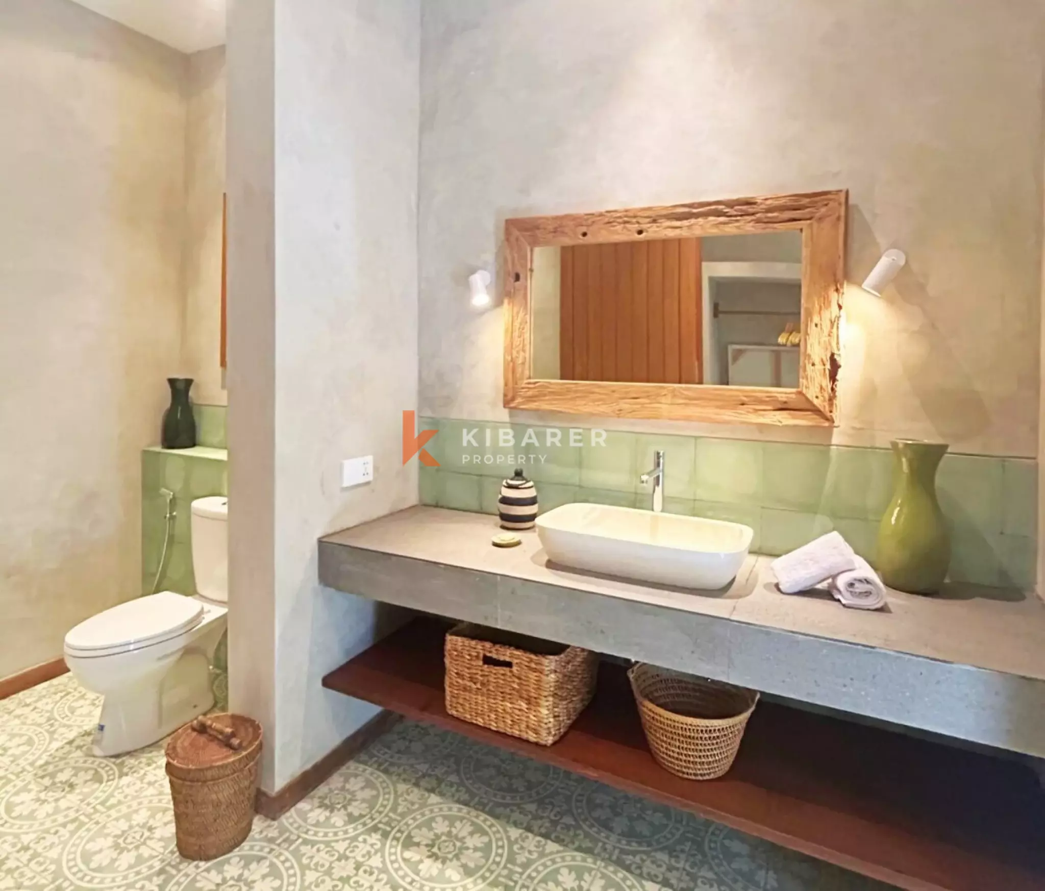 Vila Premium Tiga Kamar Tidur dengan Pemandangan Laut dan Taman Pribadi di Uluwatu