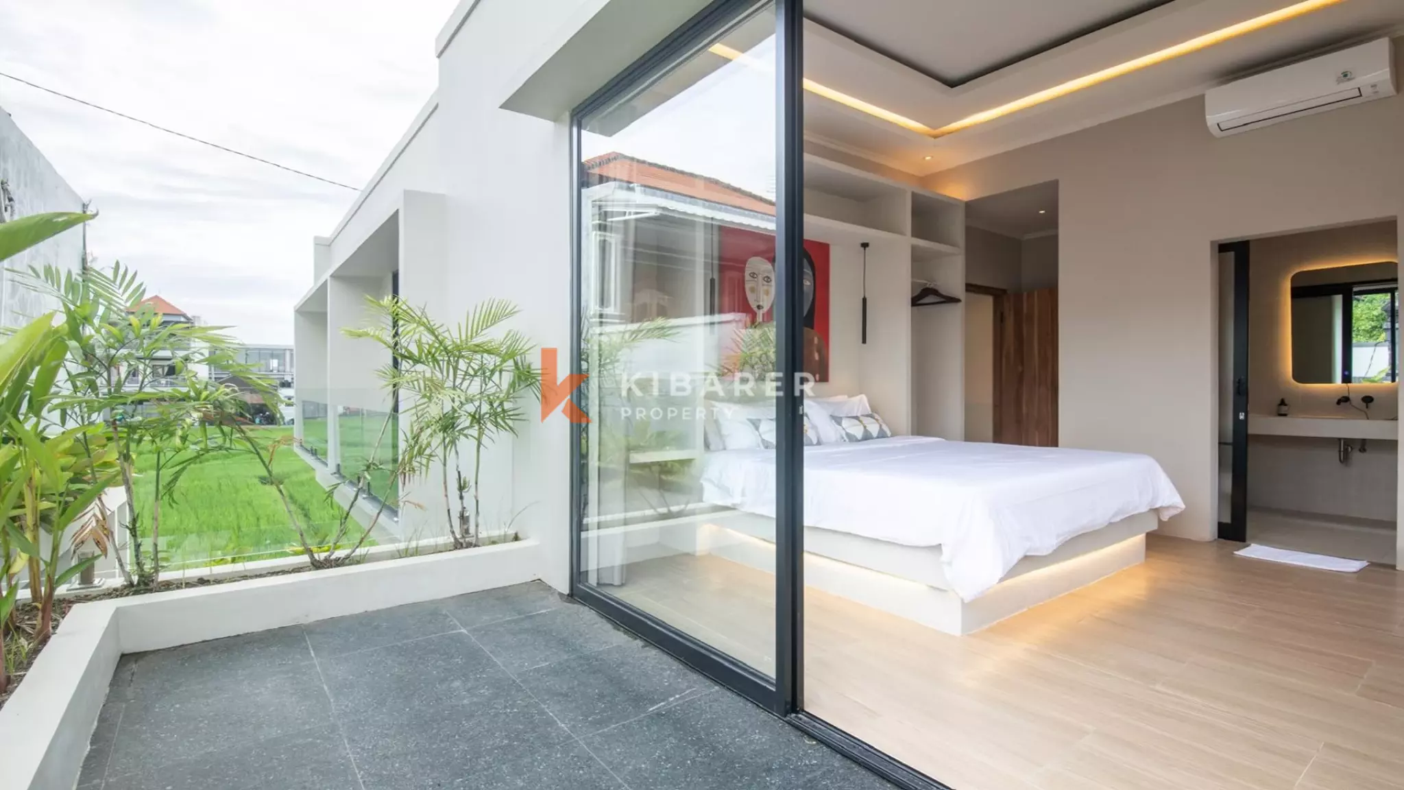 Charmante villa de quatre chambres avec piscine à Berawa