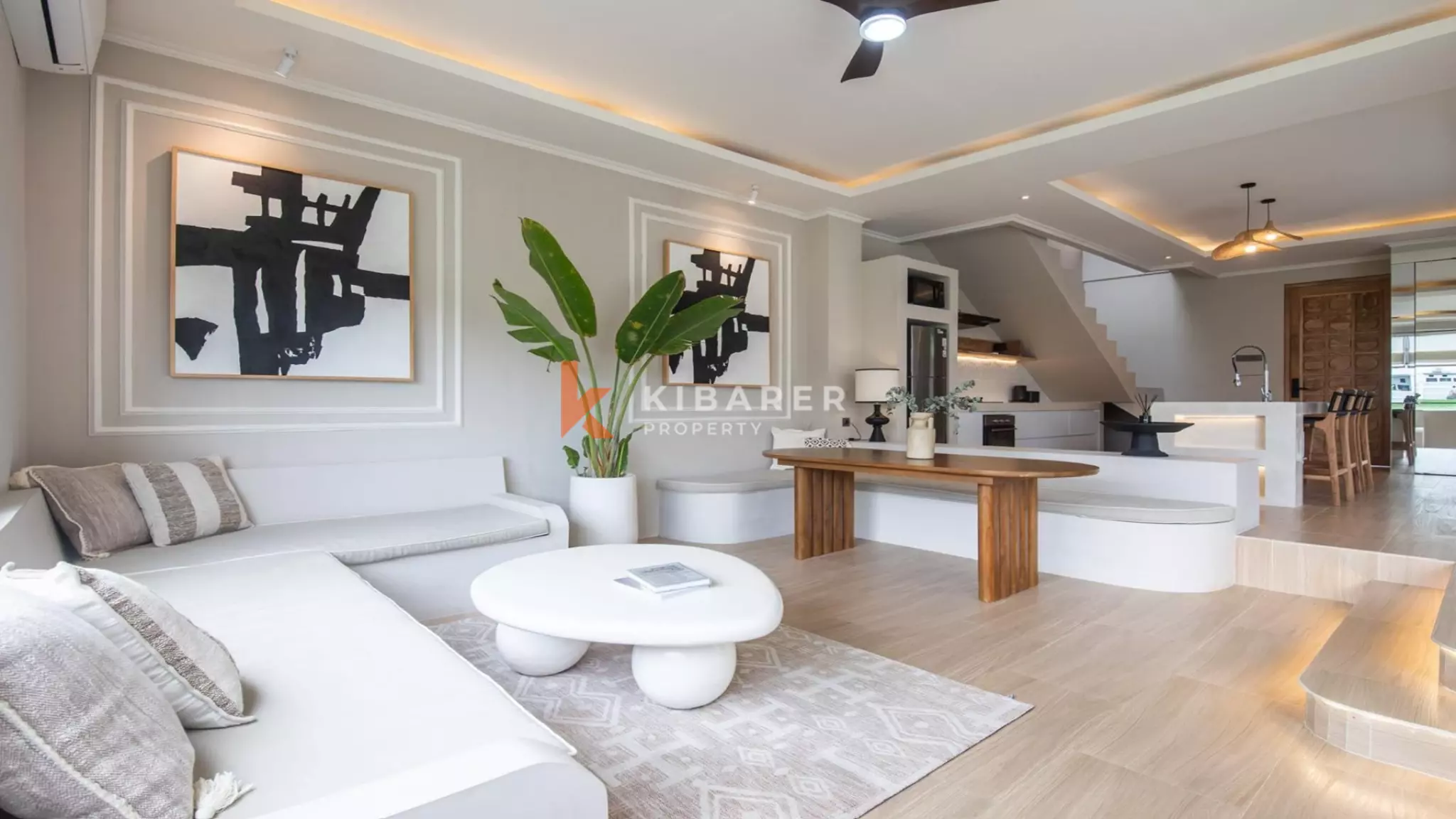 Charmante villa de quatre chambres avec piscine à Berawa