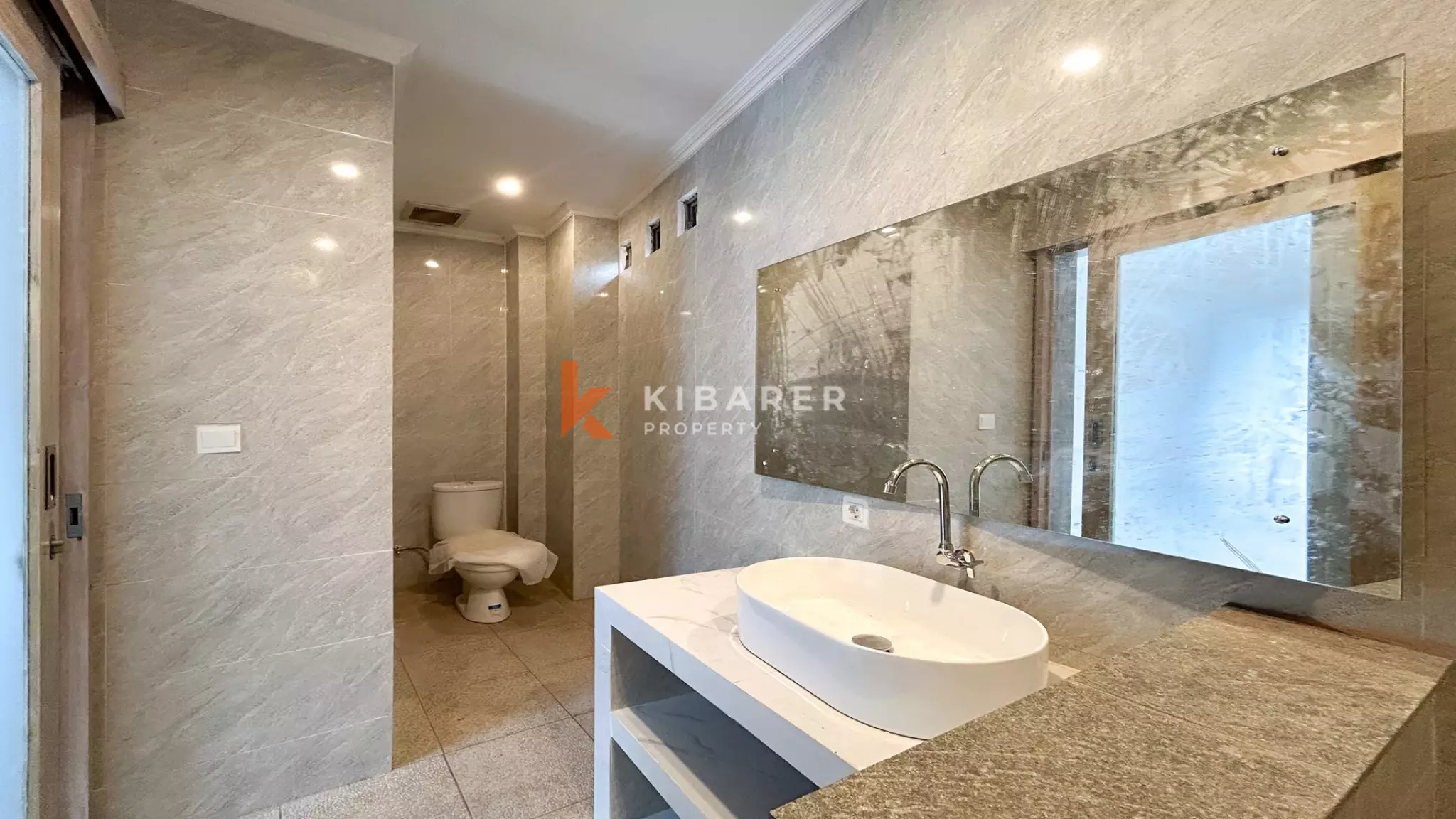 Three-Bedroom Balinese-Style Villa with Private Pool in Kerobokan