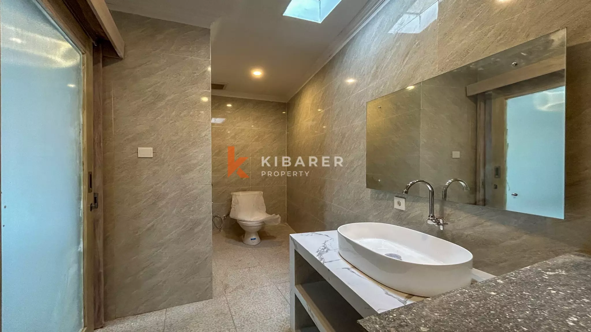 Three-Bedroom Balinese-Style Villa with Private Pool in Kerobokan