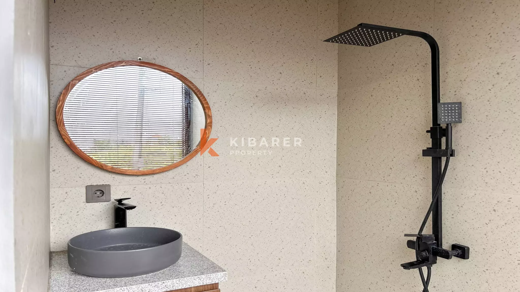 Tranquil Modern Three-Bedroom Villa with Enclosed Living in Tumbak Bayuh