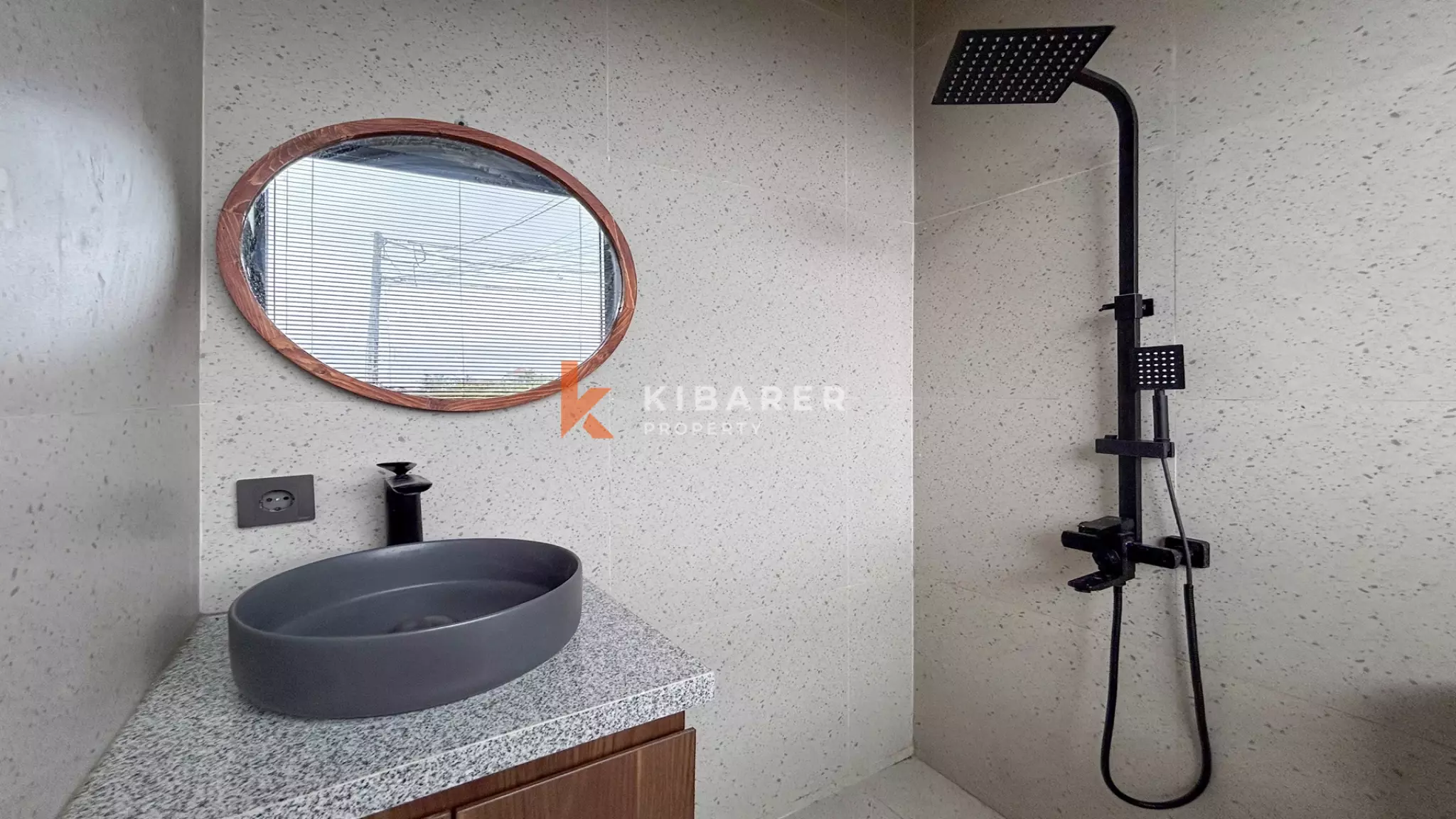 Tranquil Modern Three-Bedroom Villa with Enclosed Living in Tumbak Bayuh