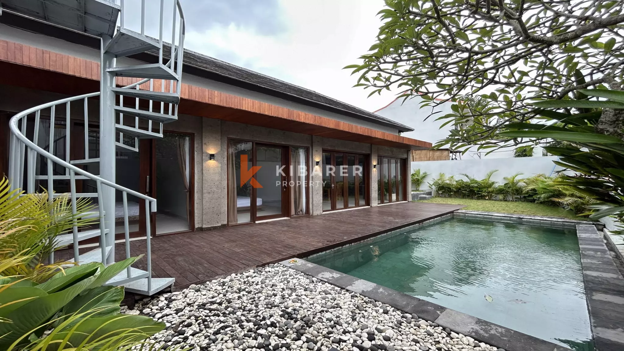 Tranquil Modern Three-Bedroom Villa with Enclosed Living in Tumbak Bayuh