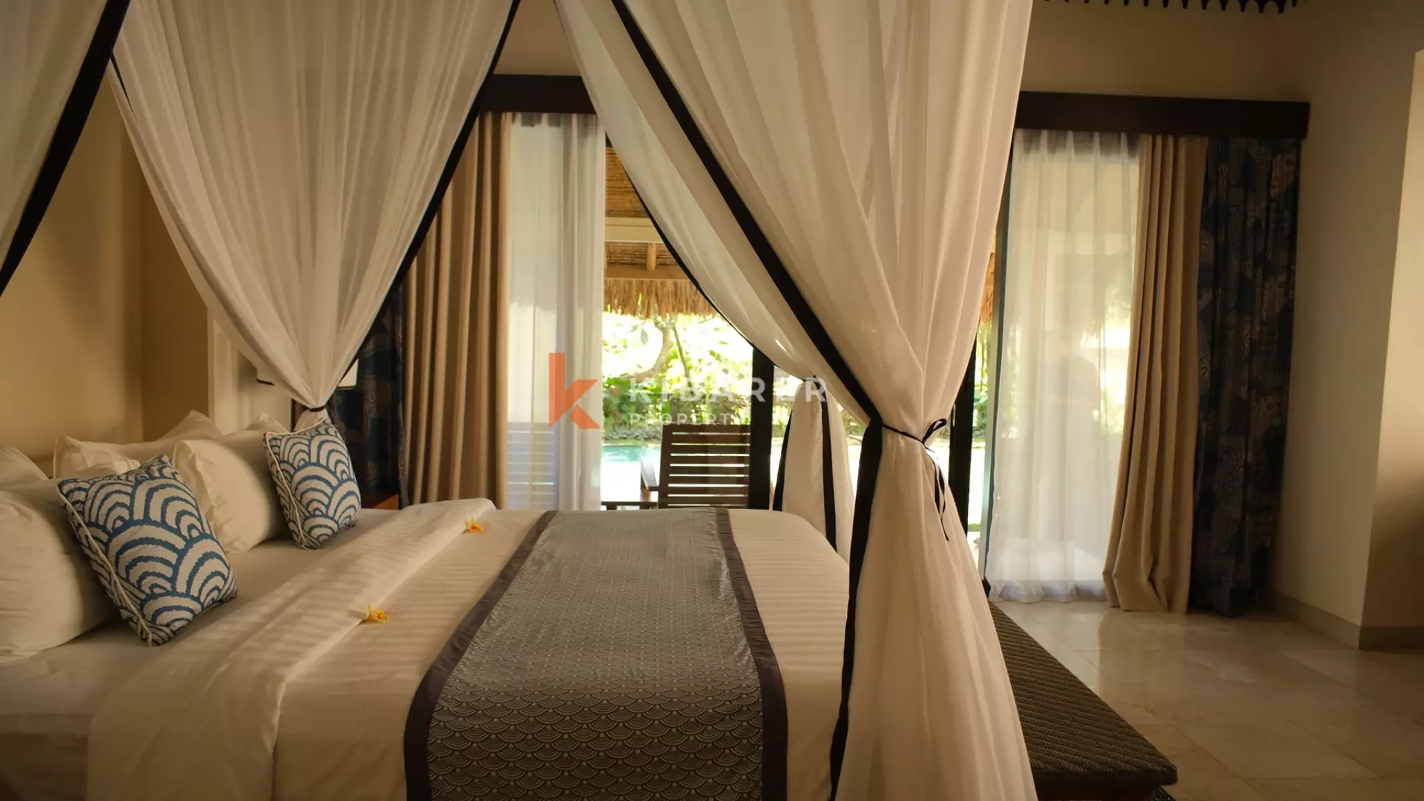 Tropical Haven: Private One-Bedroom Pool Villa in Ubud