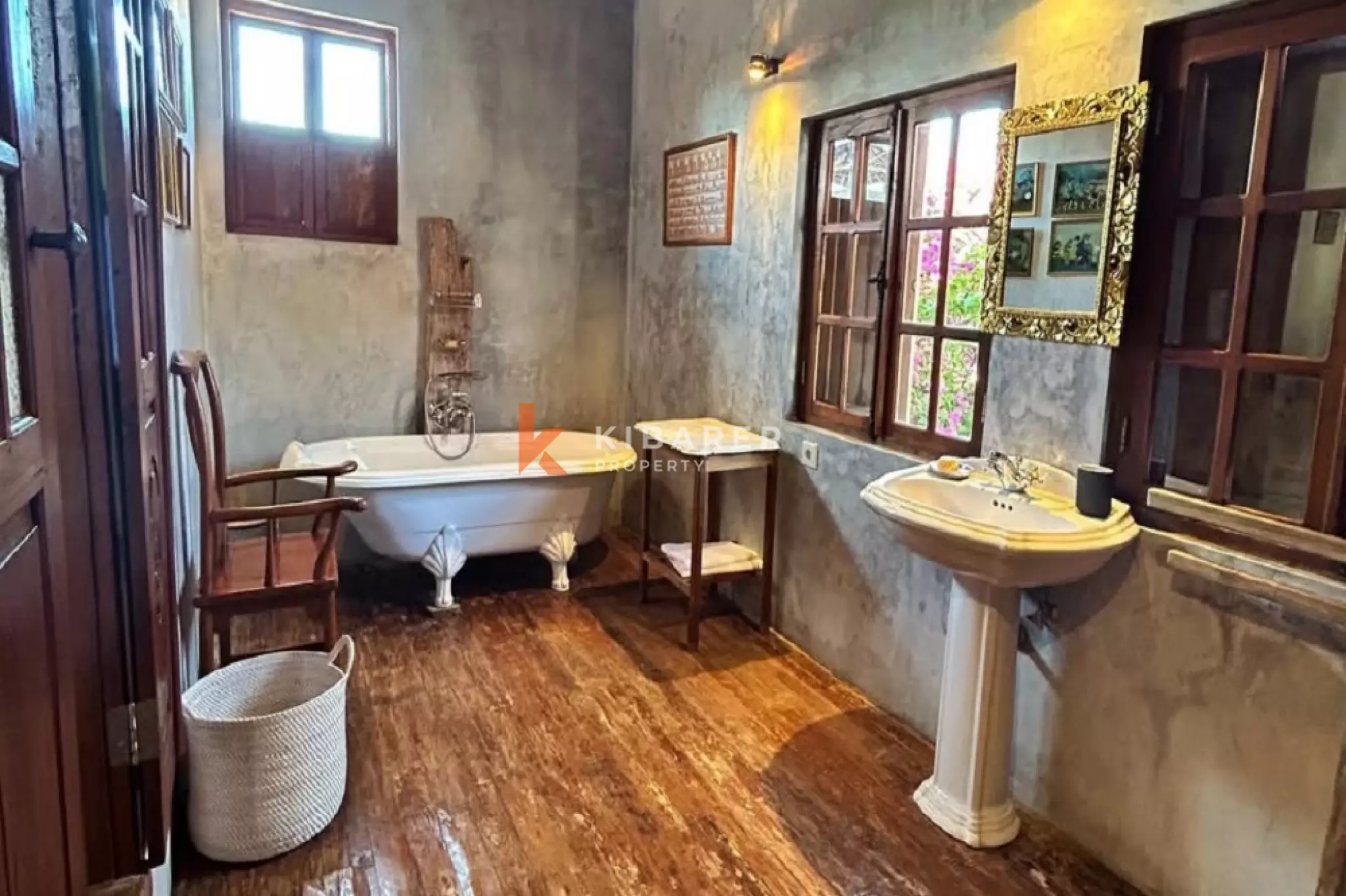 Serene Five-Bedrooms Garden Villa in Prime Seminyak-Kerobokan