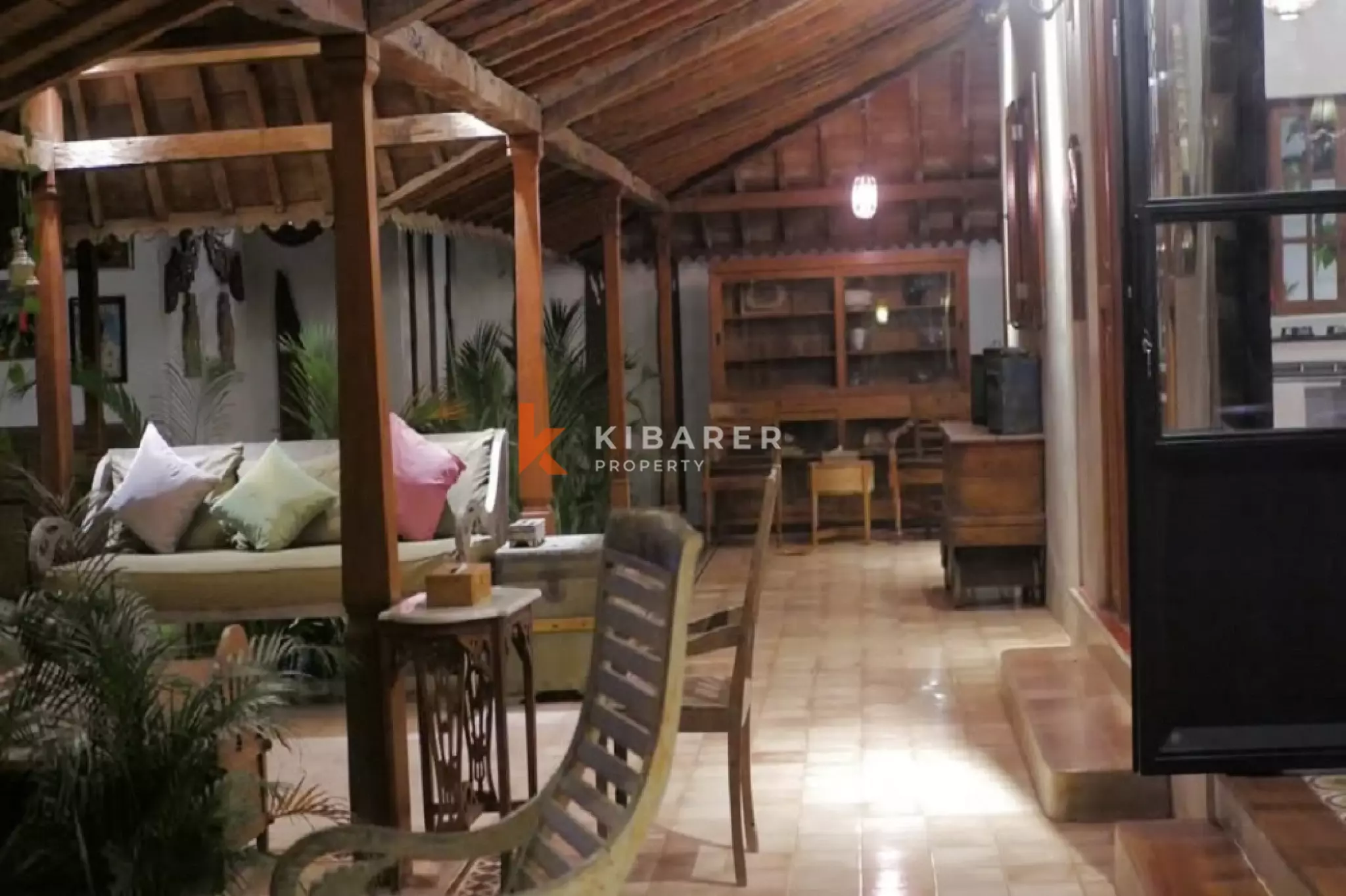 Serene Five-Bedrooms Garden Villa in Prime Seminyak-Kerobokan