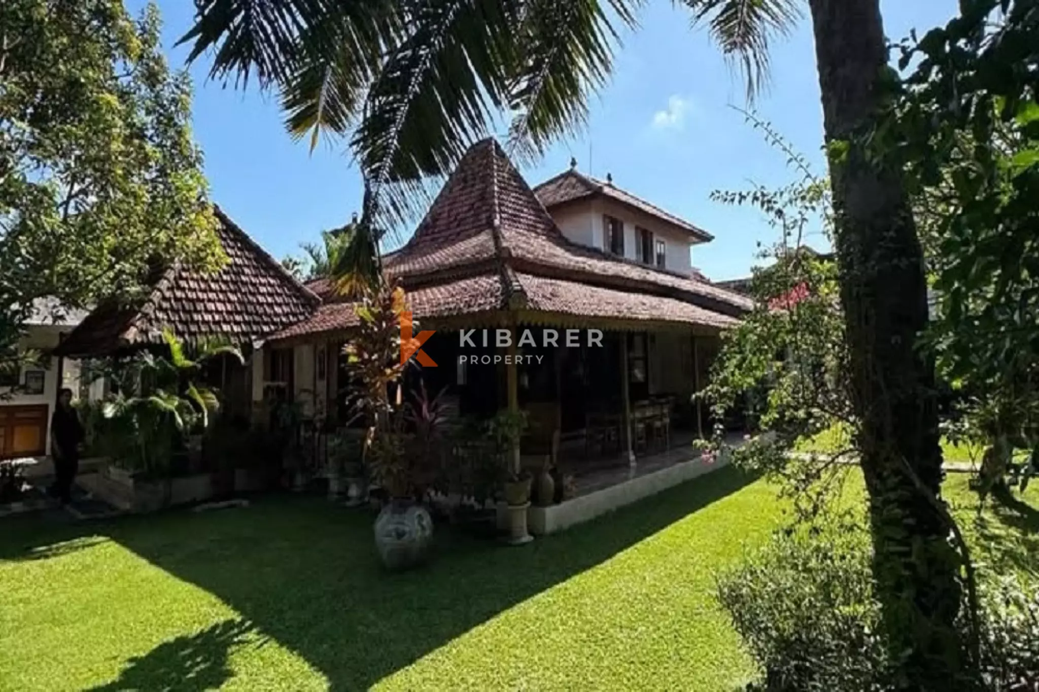 Serene Five-Bedrooms Garden Villa in Prime Seminyak-Kerobokan