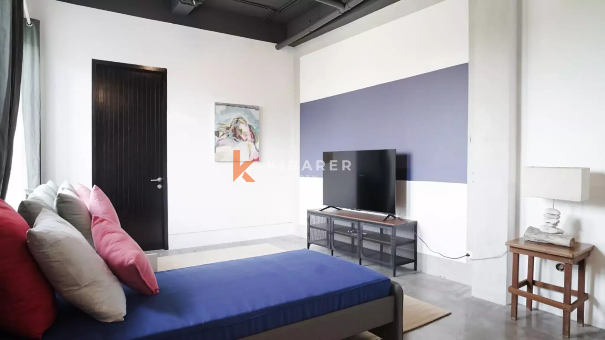 Villa Tiga Kamar Tidur dengan Desain Artistik dan Tata Ruang Terbuka di Canggu