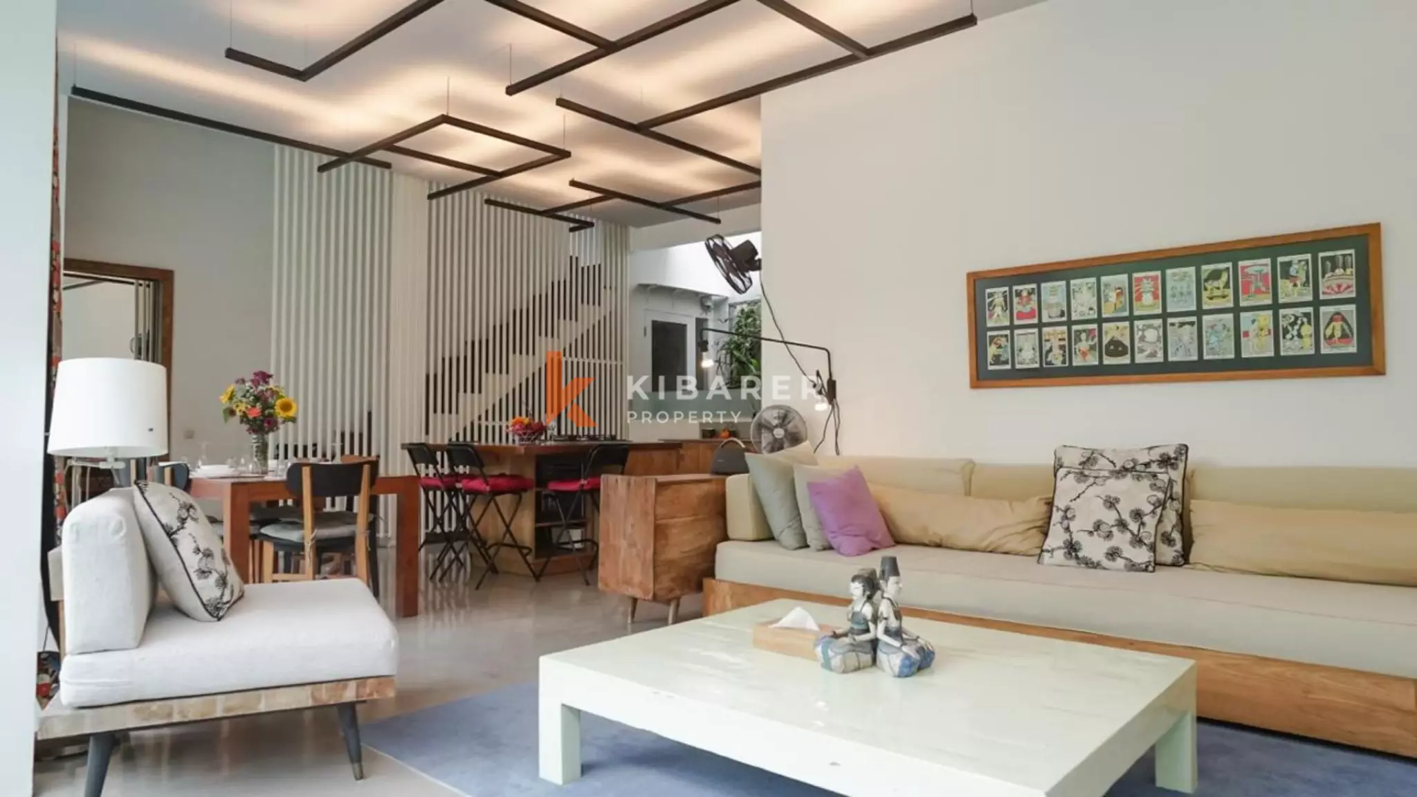 Villa Tiga Kamar Tidur dengan Desain Artistik dan Tata Ruang Terbuka di Canggu