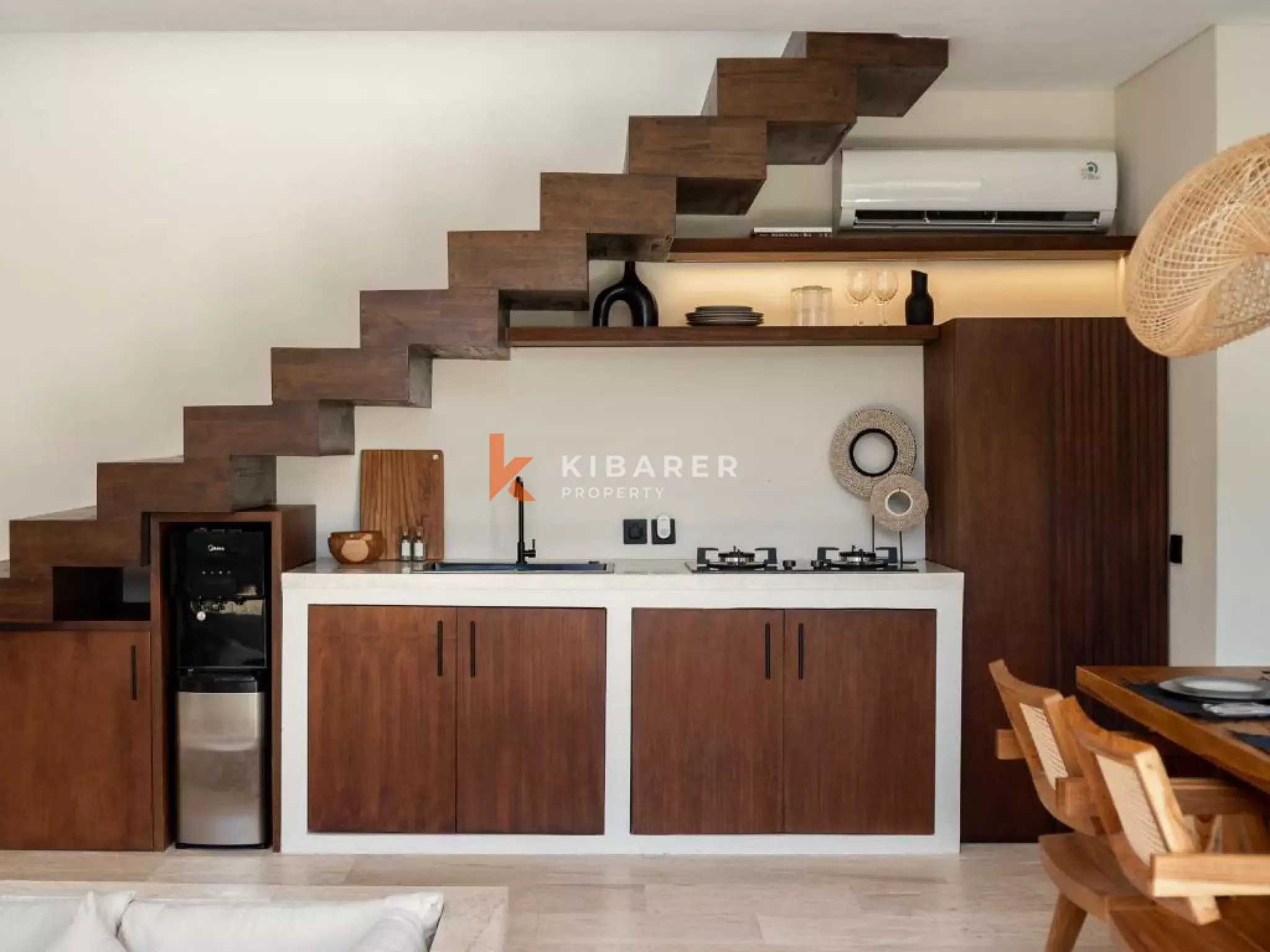 Modern Tropical One Bedroom Beach Villa in Bingin