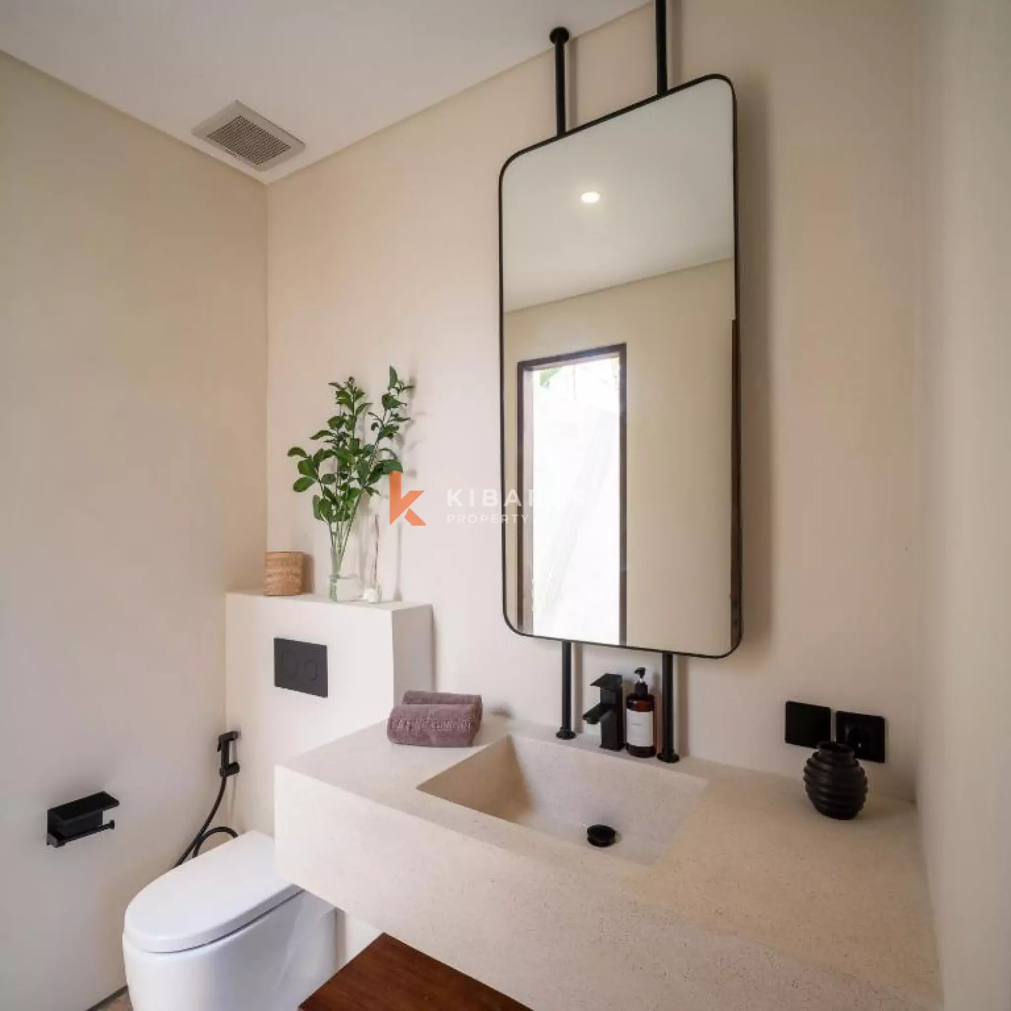 Modern Tropical One Bedroom Beach Villa in Bingin