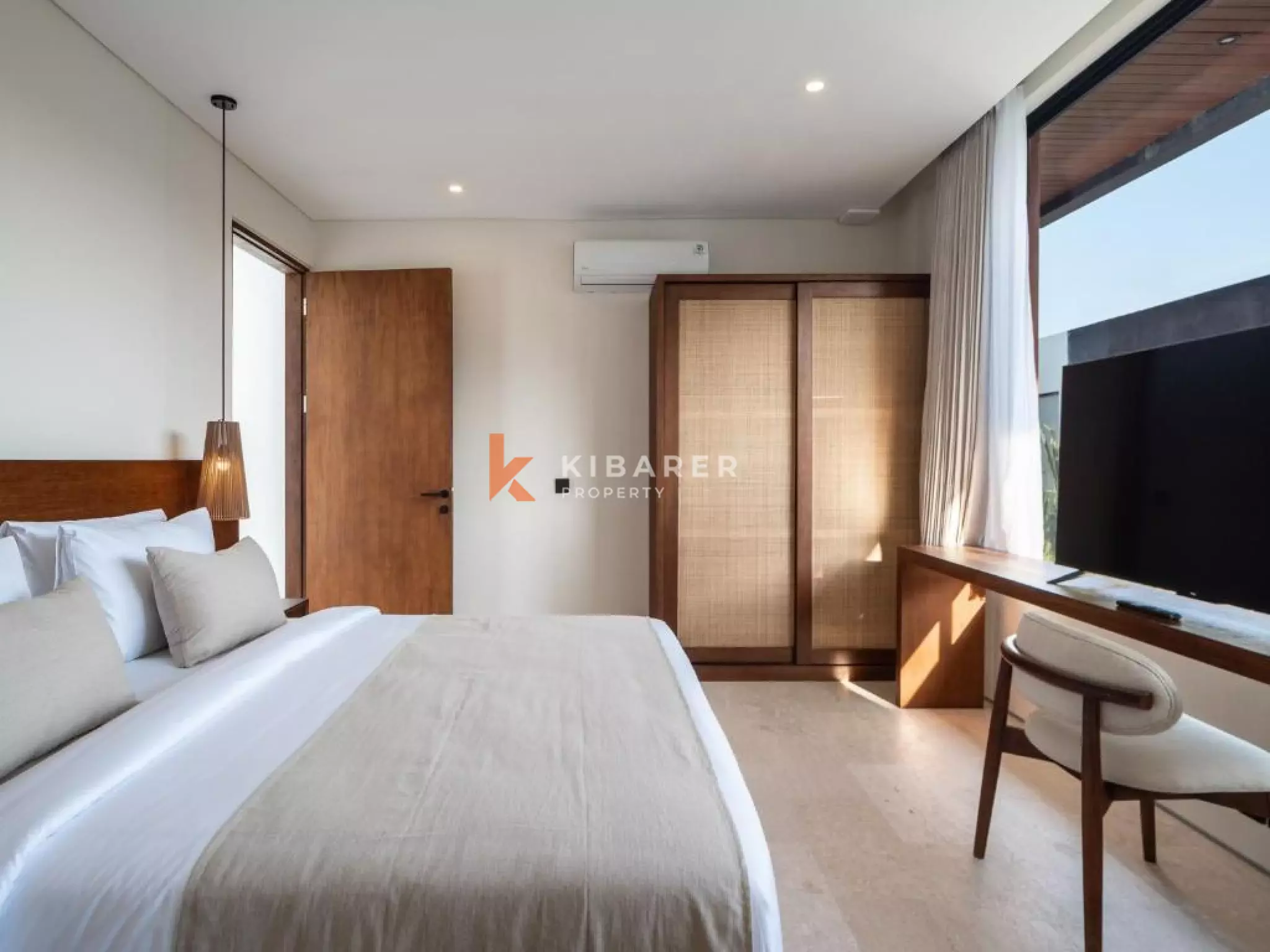 Elegant Beachside Two Bedroom Villa in Bingin