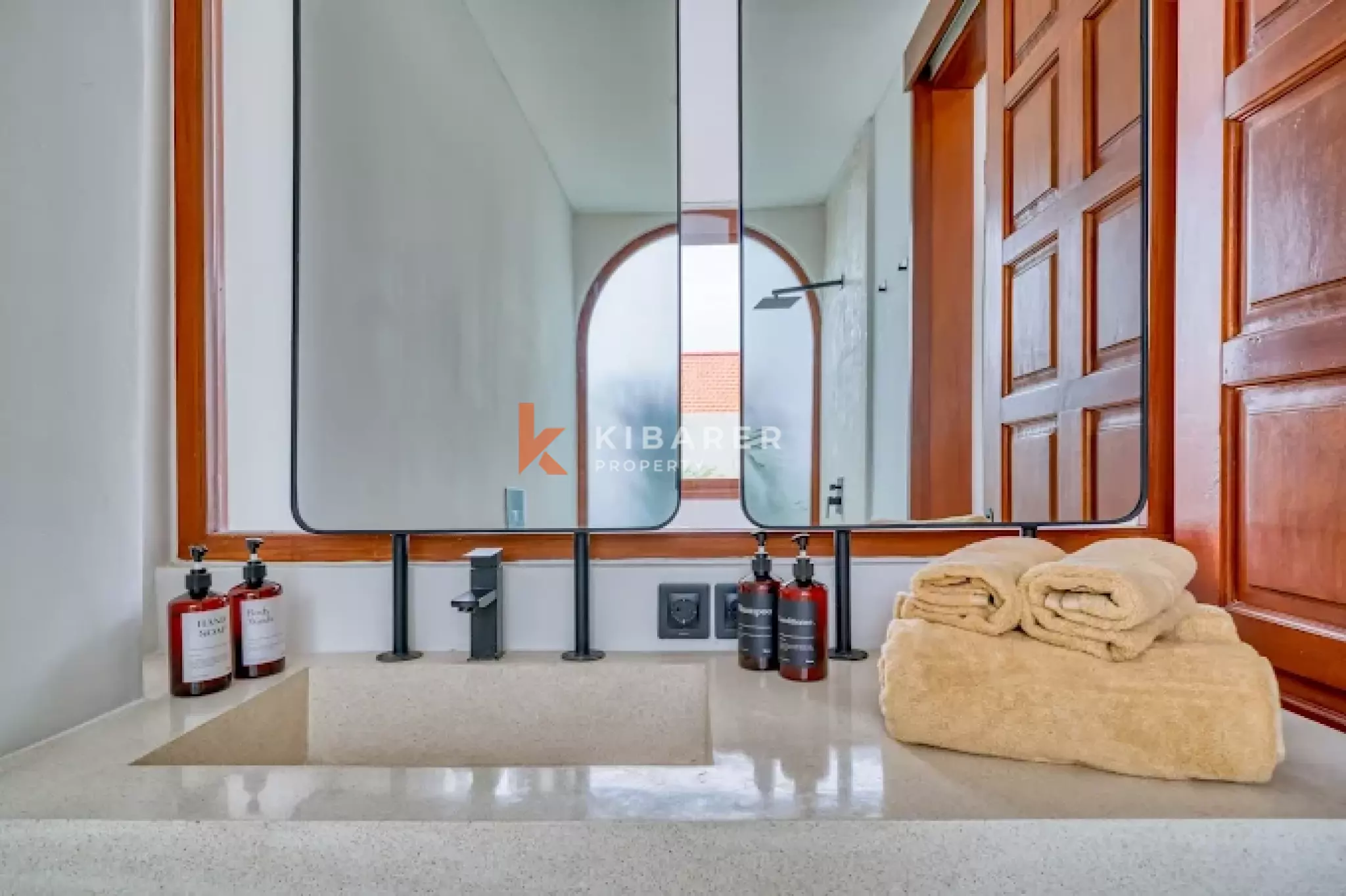 Cozy Modern One-Bedroom Villa Close to Echo Beach