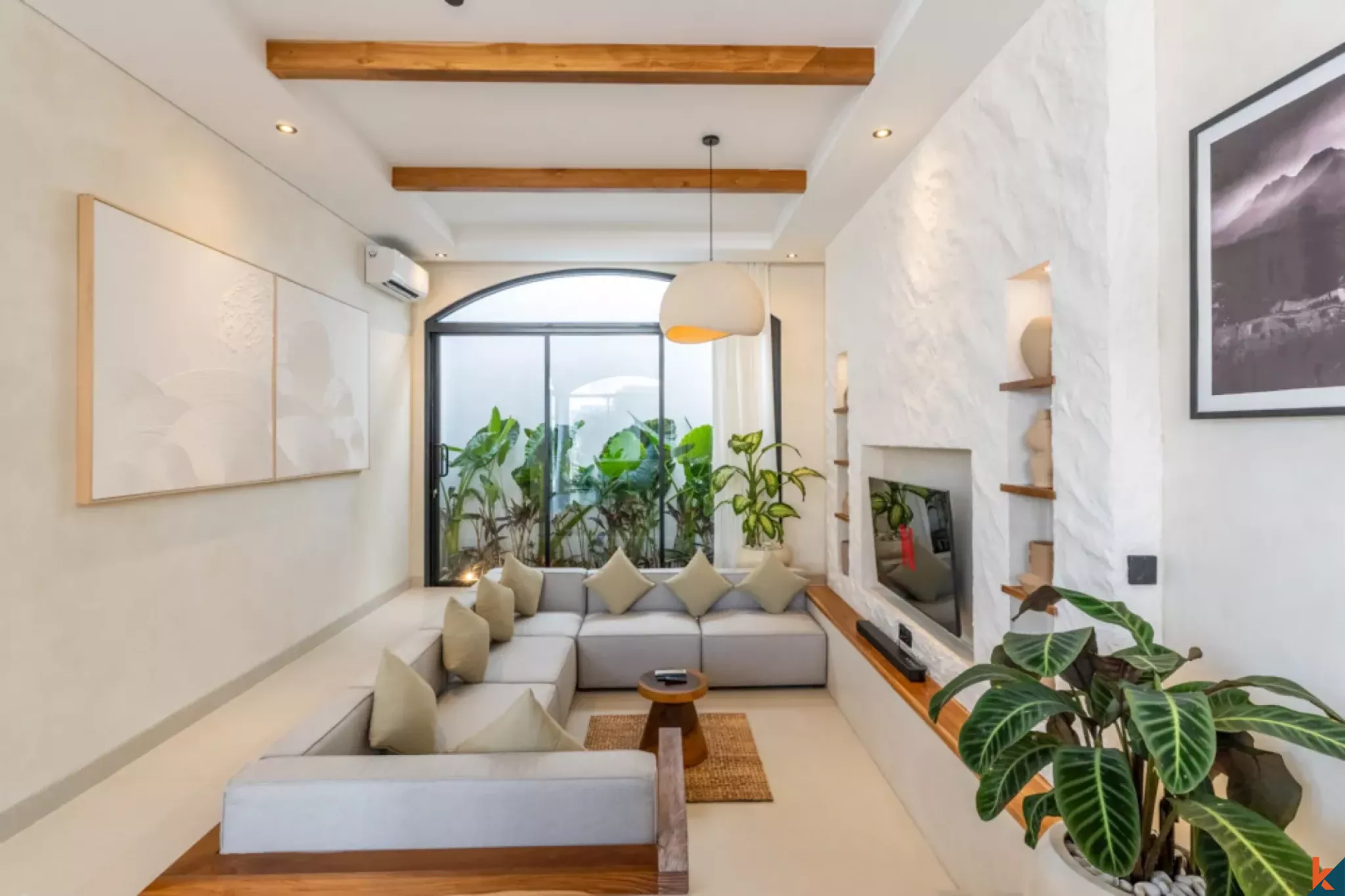 Properti satu kamar tidur bergaya modern untuk disewa di Bingin