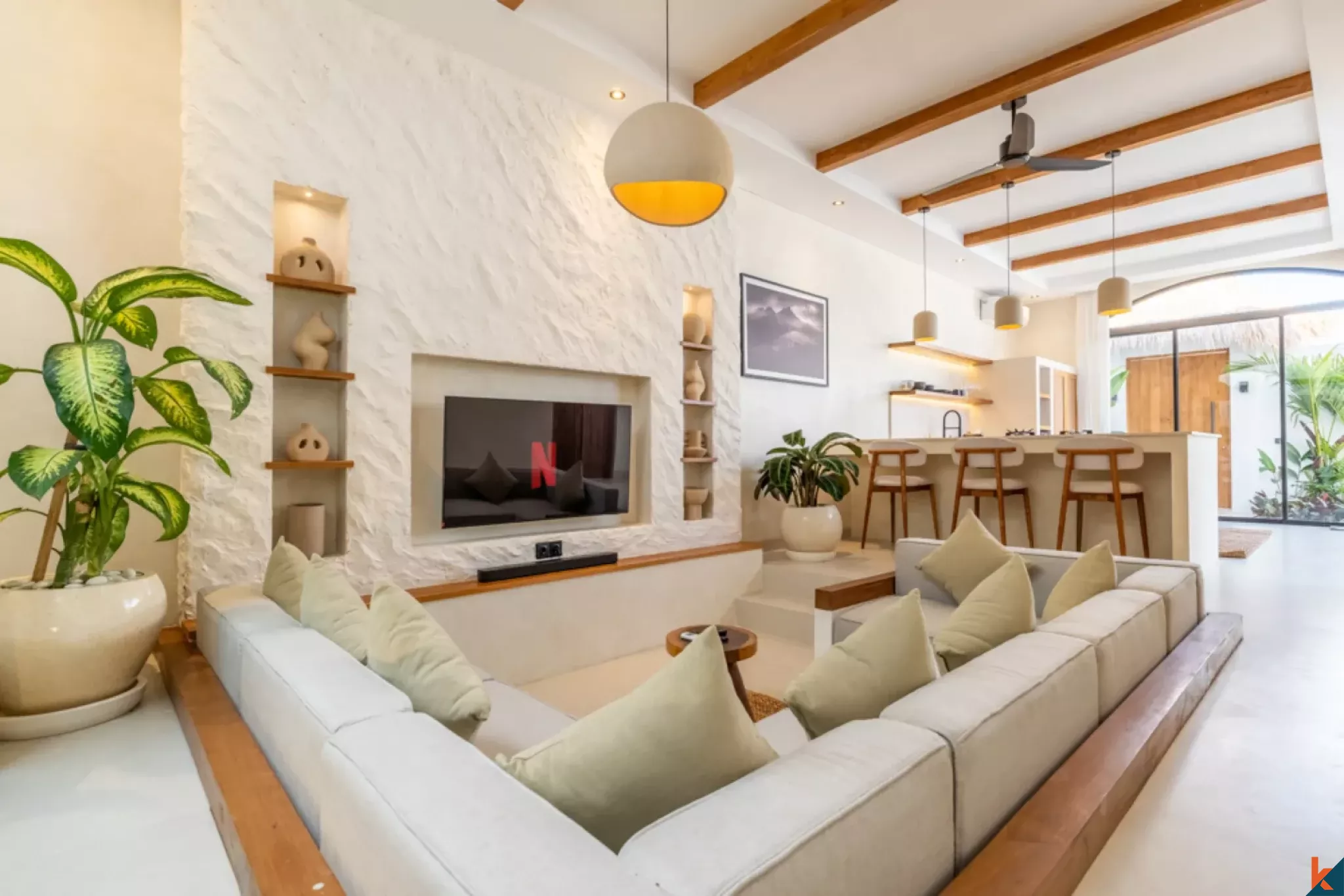 Properti satu kamar tidur bergaya modern untuk disewa di Bingin