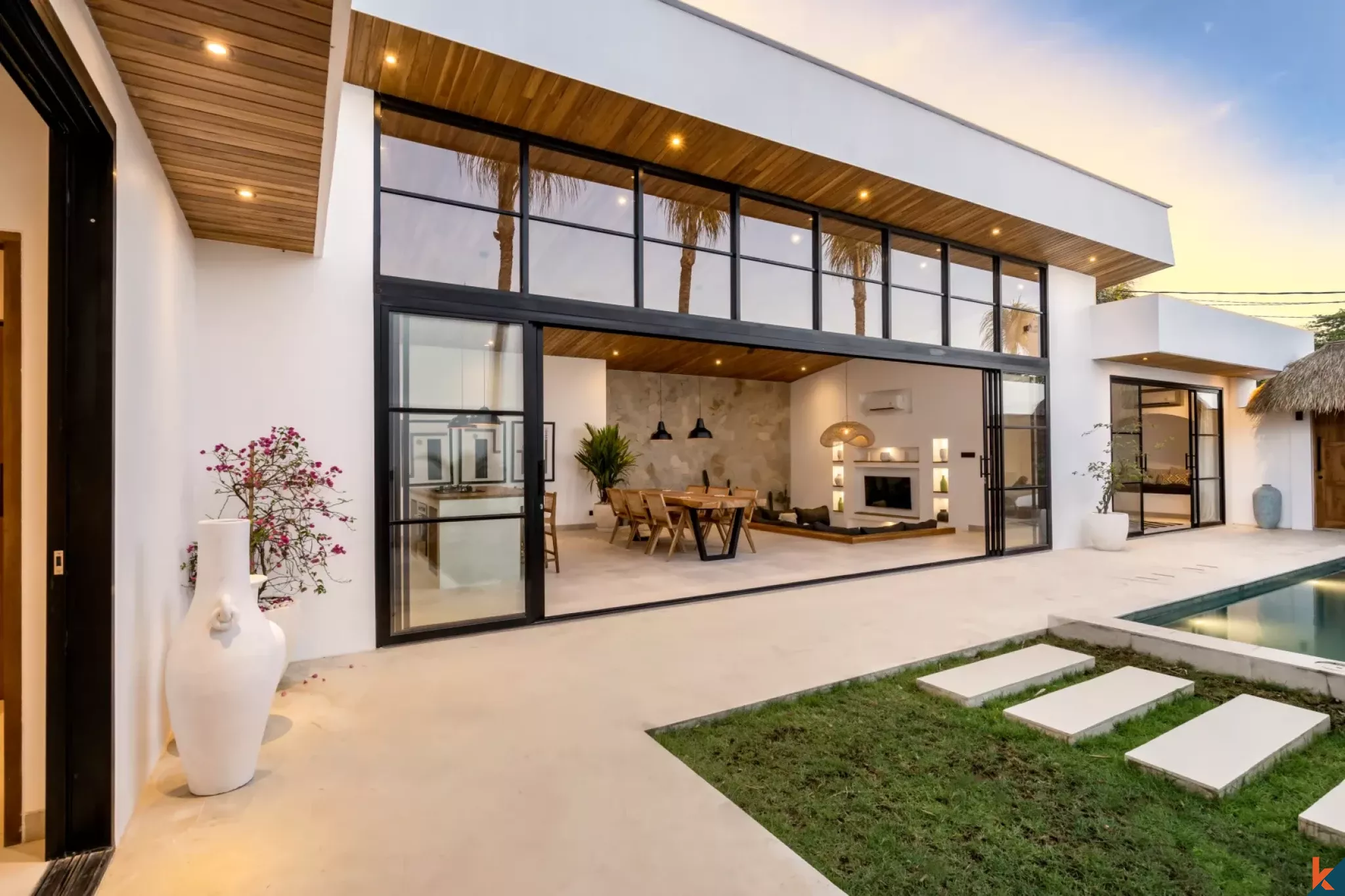 Luxurious three bedroom villa for lease in Bingin