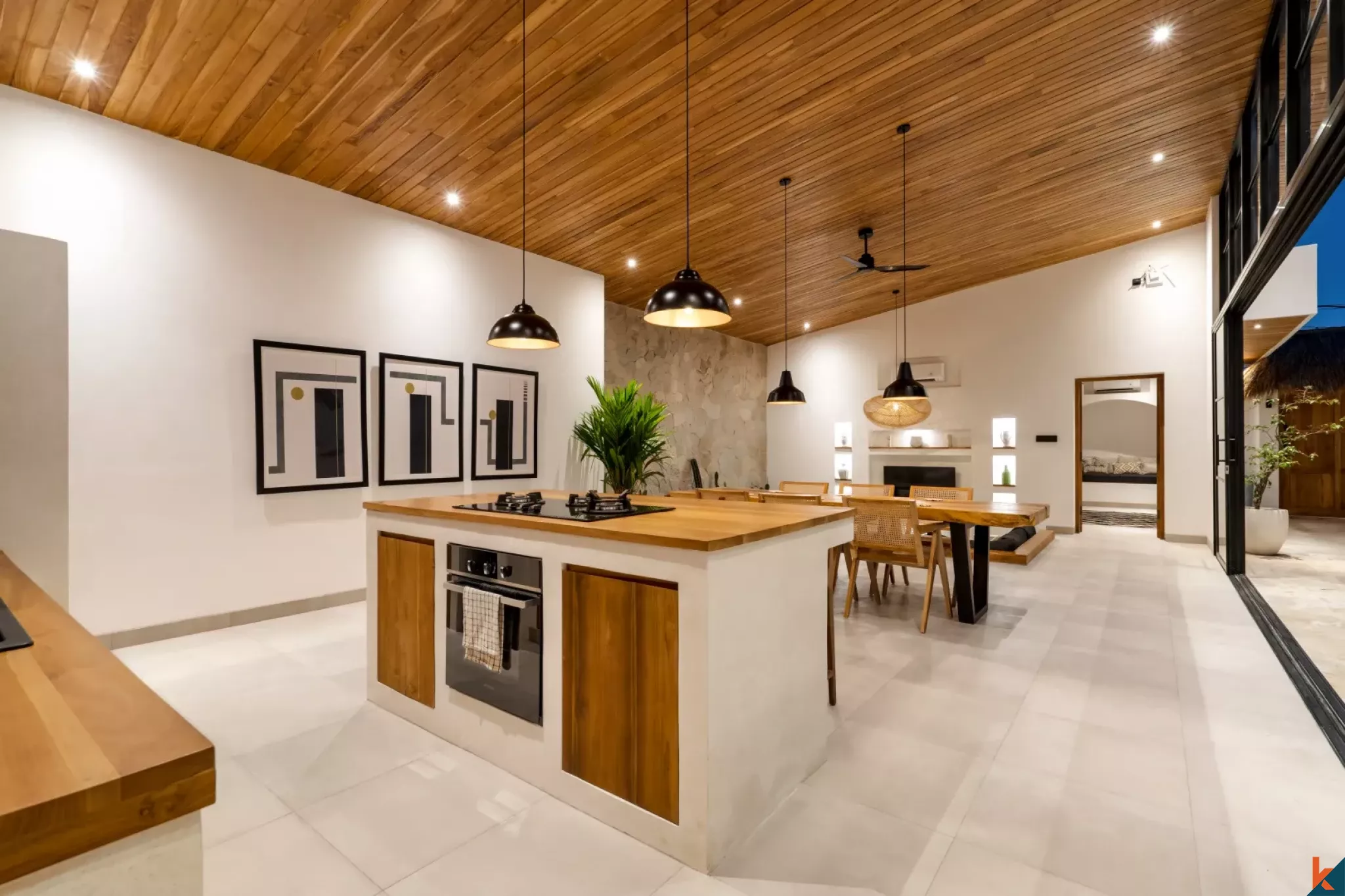 Luxurious three bedroom villa for lease in Bingin