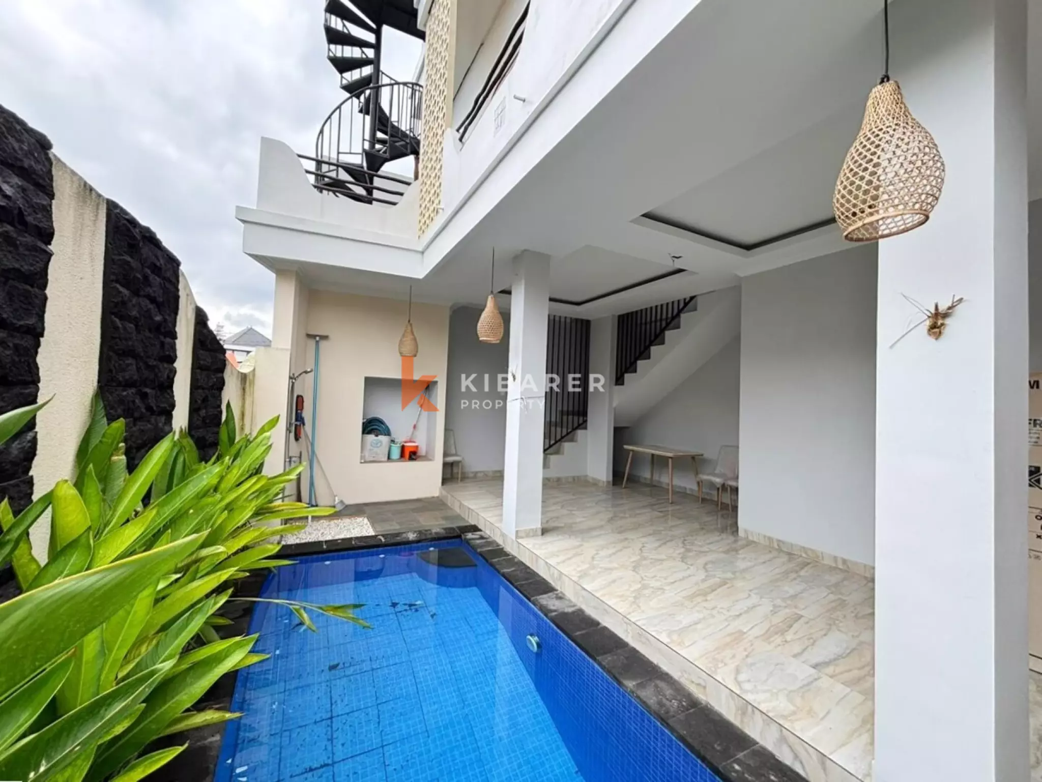 Villa Pribadi Satu Kamar Tidur Tersedia untuk Sewa Jangka Panjang di Tumbak Bayuh