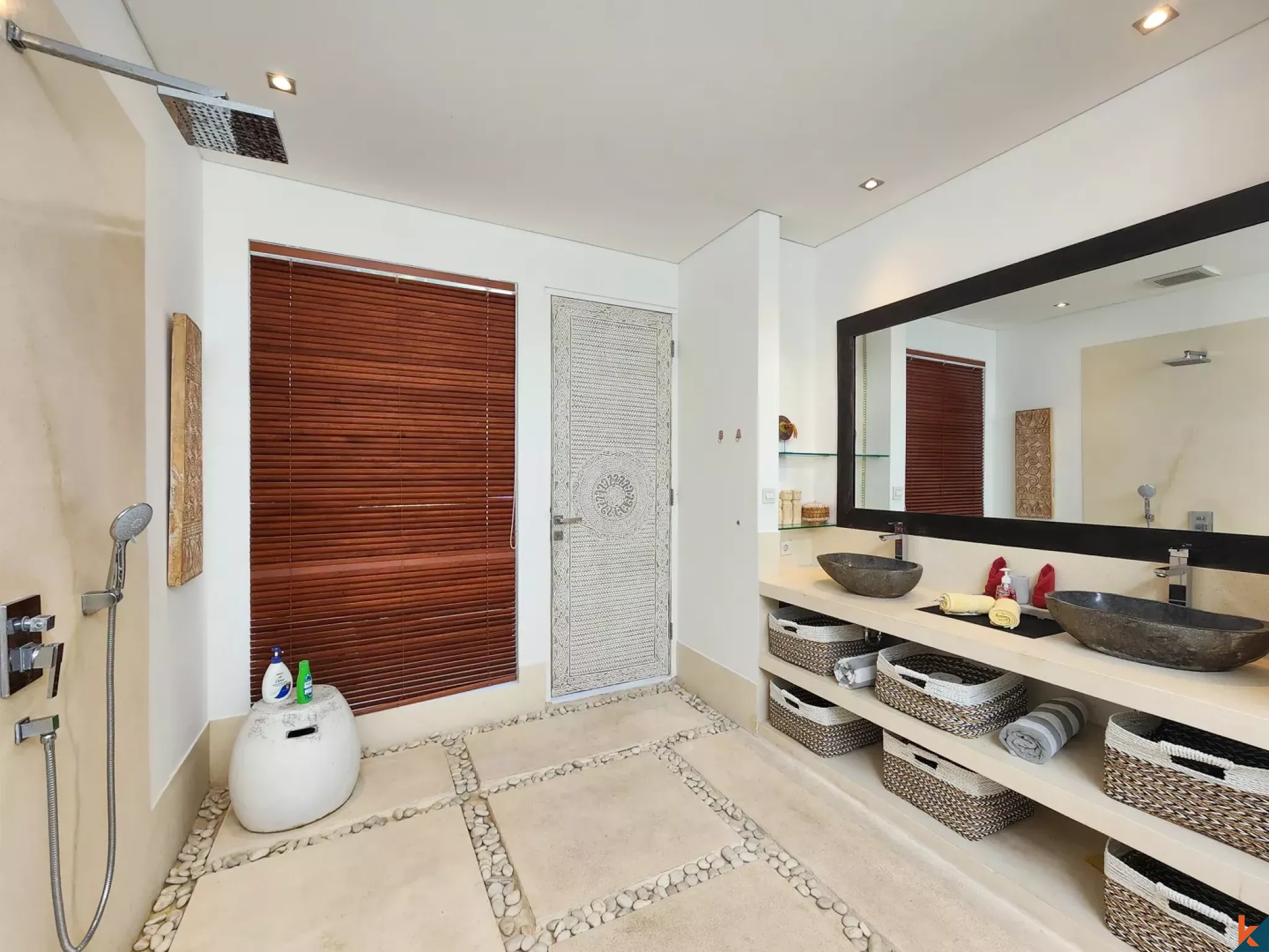 Amazing Four Bedroom Leasehold Property with Good ROI Near Berawa Beach