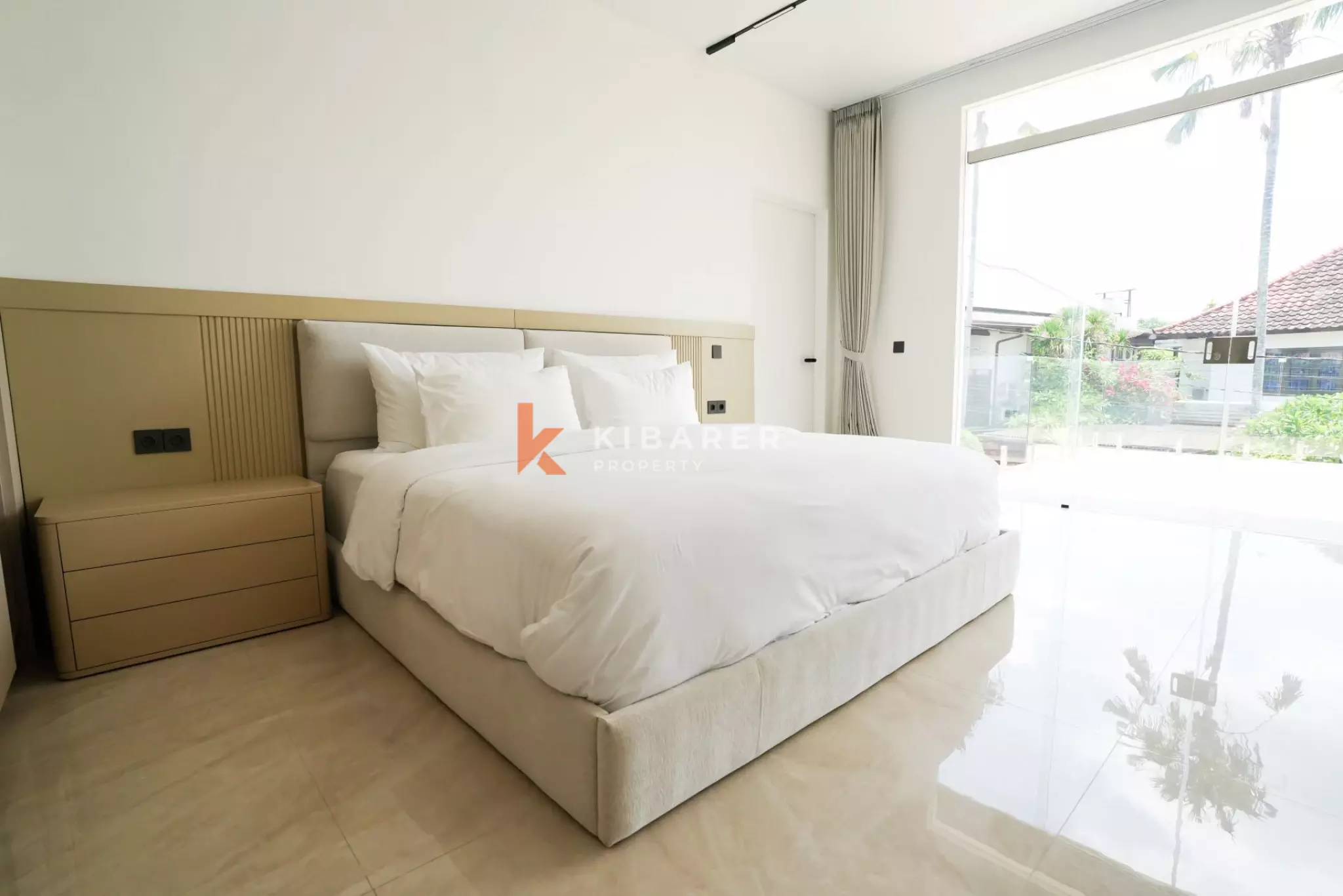 Villa Mewah Empat Kamar Tidur di Atap Gedung di Lokasi Utama Canggu