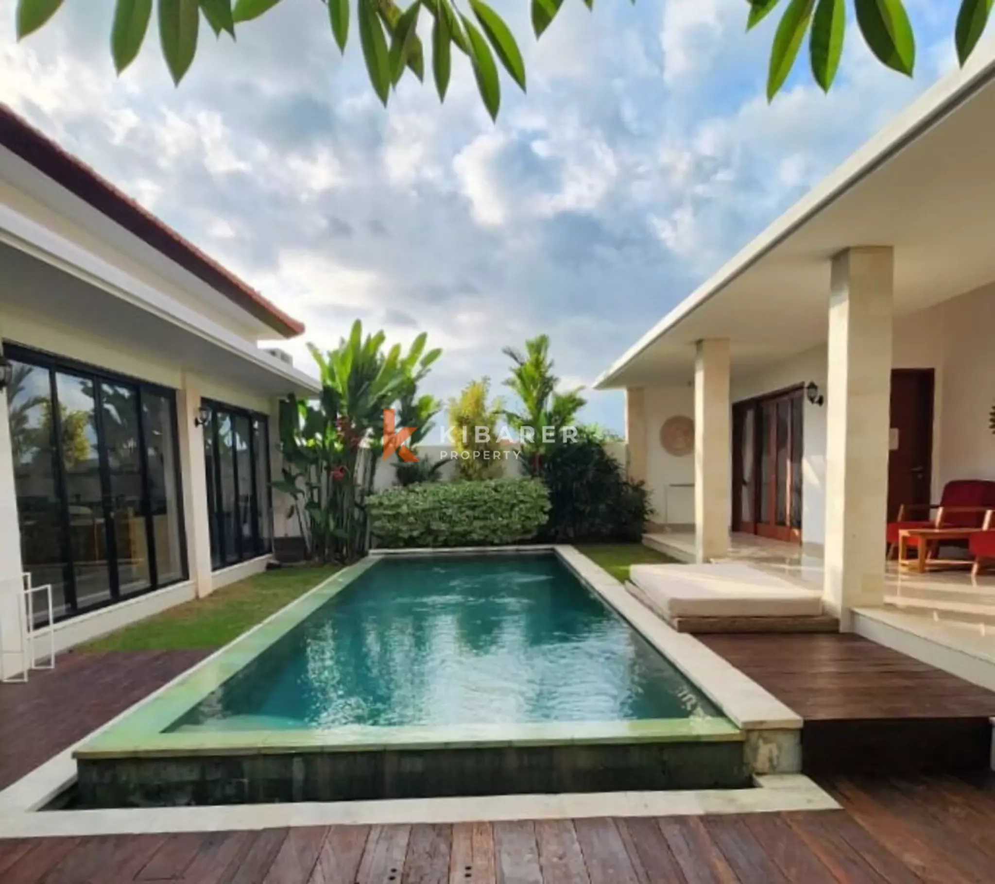 Vila Tertutup Tiga Kamar Tidur Nyaman Dekat Pantai Berawa