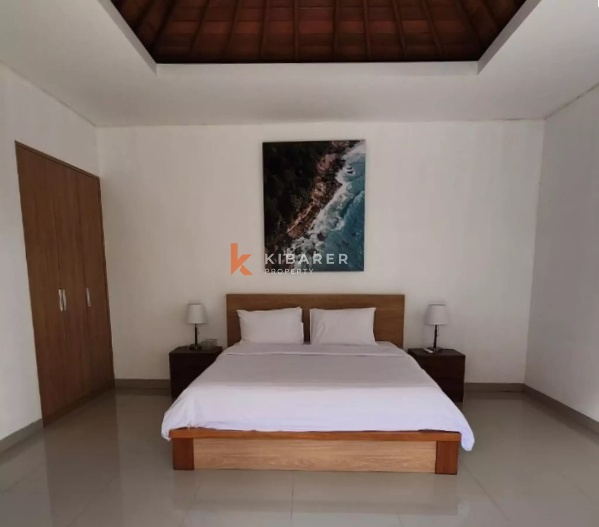 Vila Tertutup Tiga Kamar Tidur Nyaman Dekat Pantai Berawa