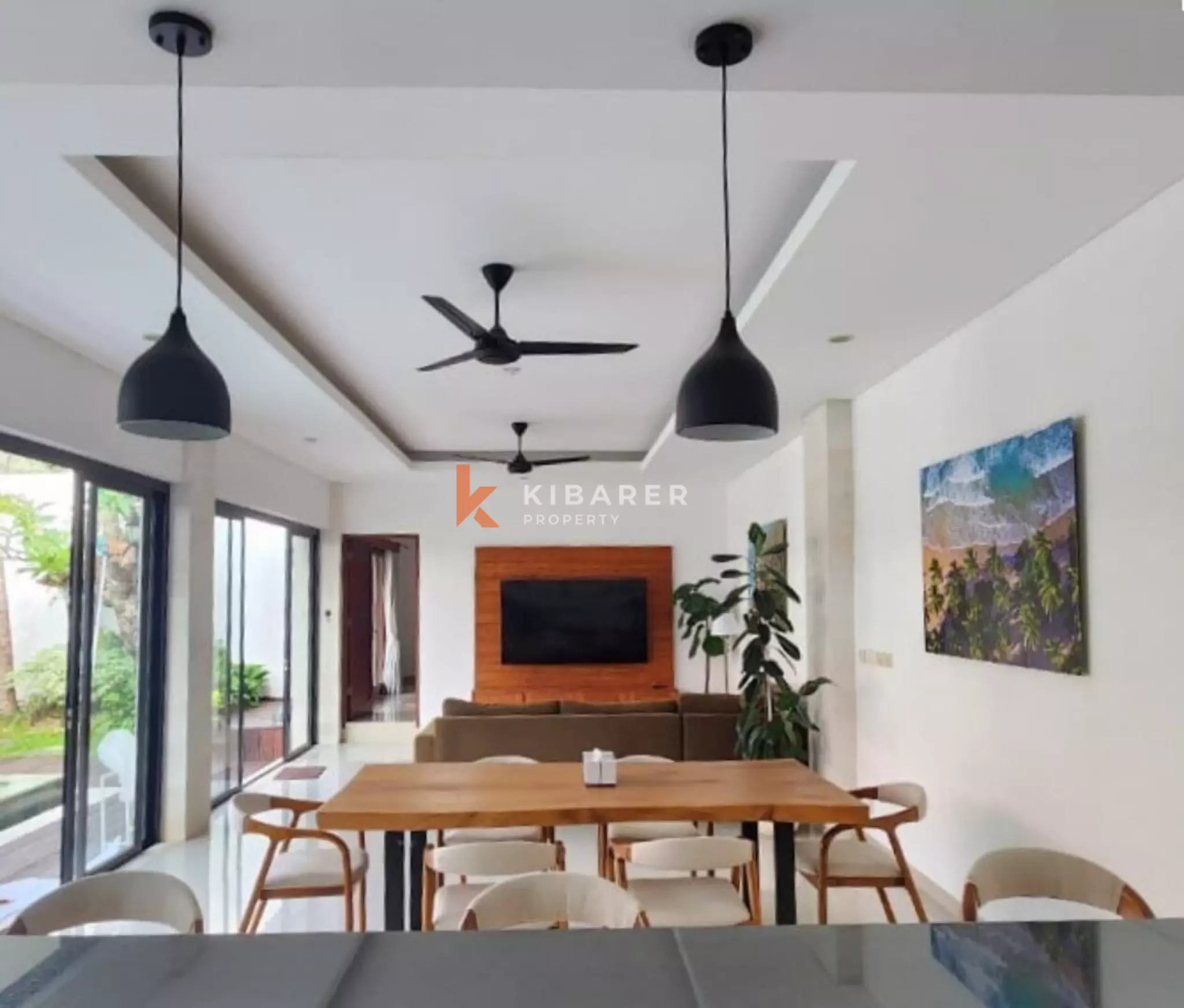 Vila Tertutup Tiga Kamar Tidur Nyaman Dekat Pantai Berawa