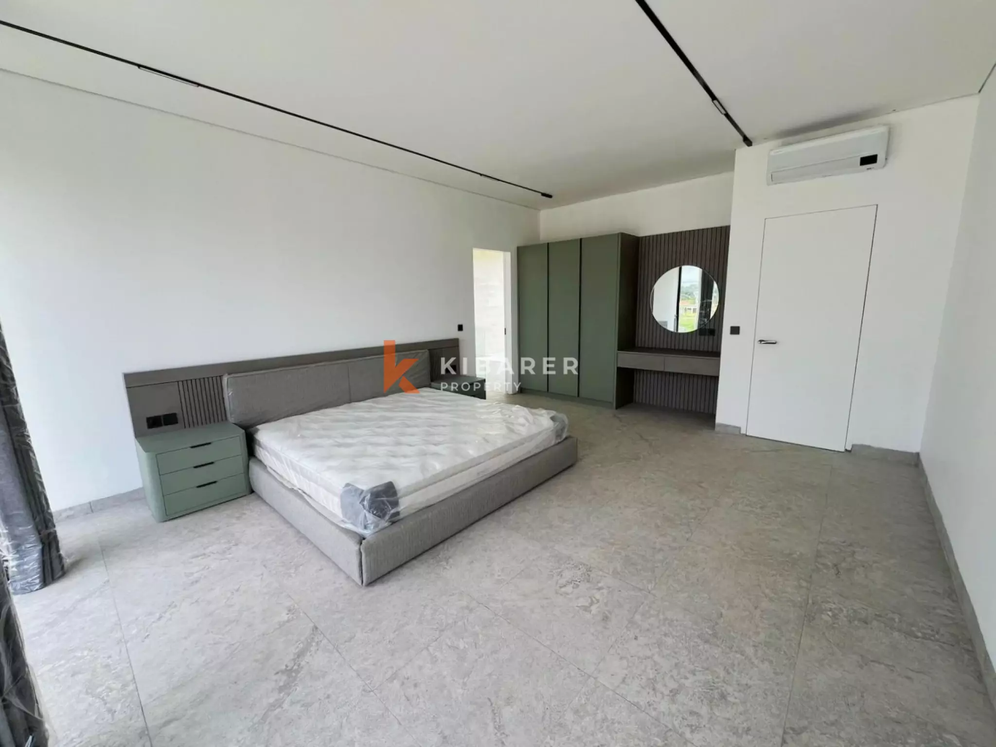 Private Three Bedroom Modern Villa Overlooking Ricefields & Mountains View in Ubud