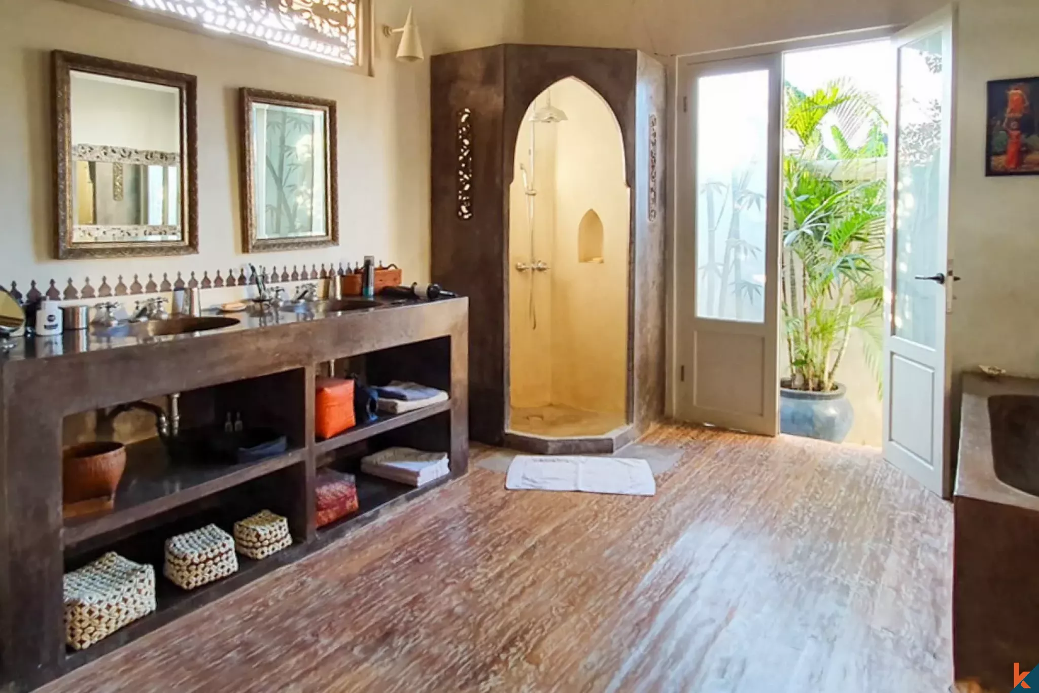 Élégante villa de quatre chambres à coucher en location à Umalas, quartier privilégié